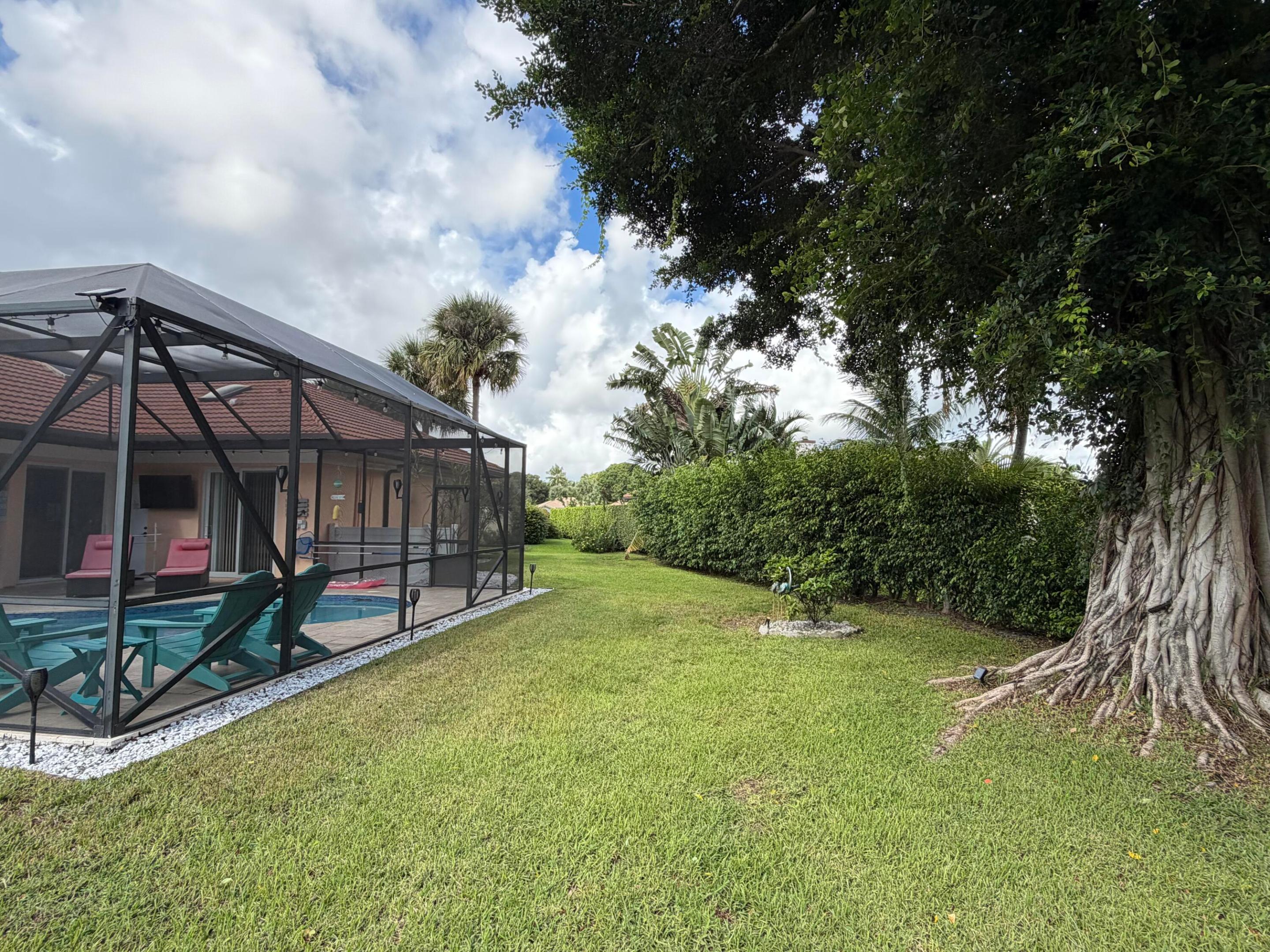 9050 Cypress Hollow Drive Property Photo 24