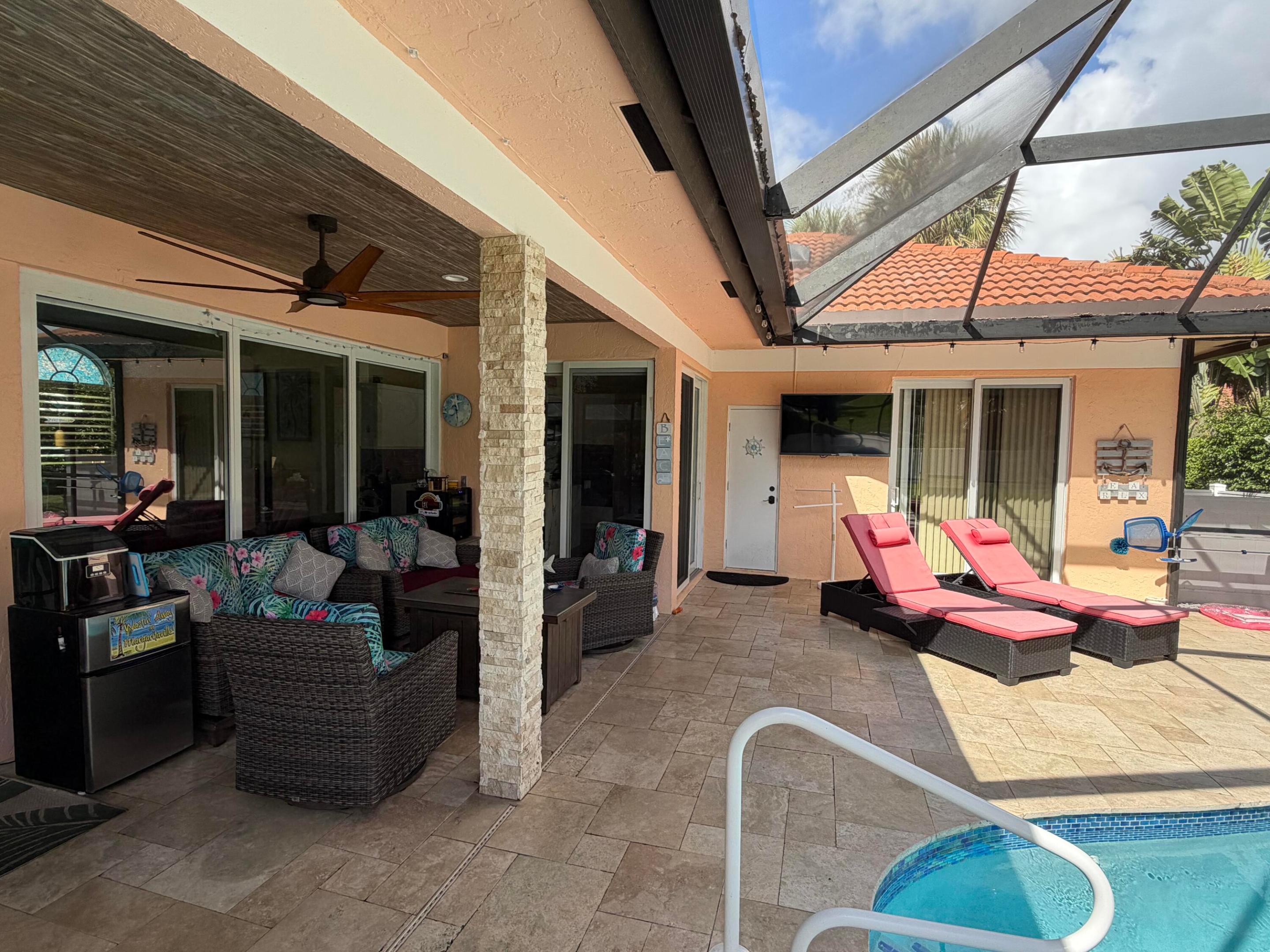 9050 Cypress Hollow Drive Property Photo 31