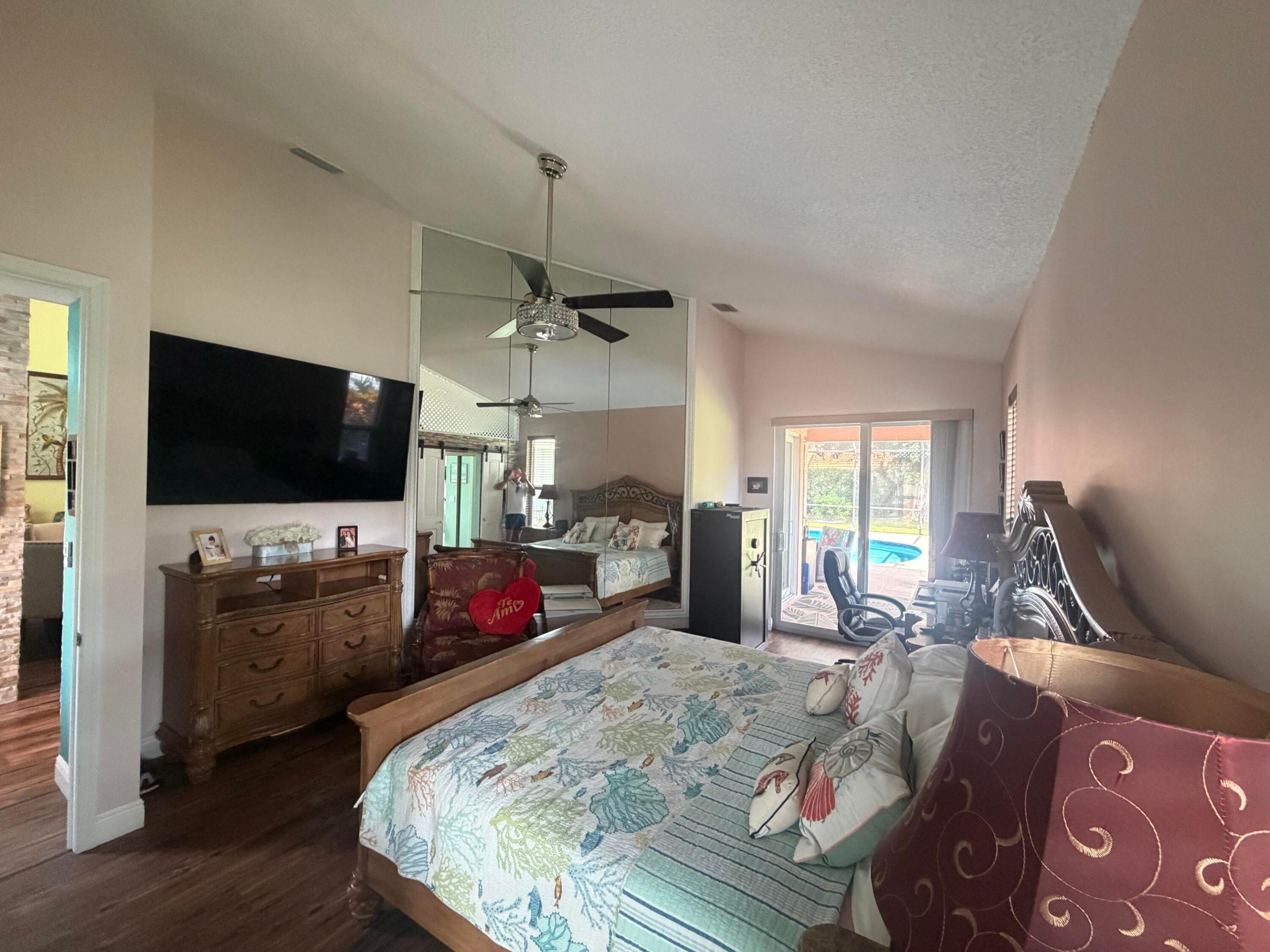 9050 Cypress Hollow Drive Property Photo 43