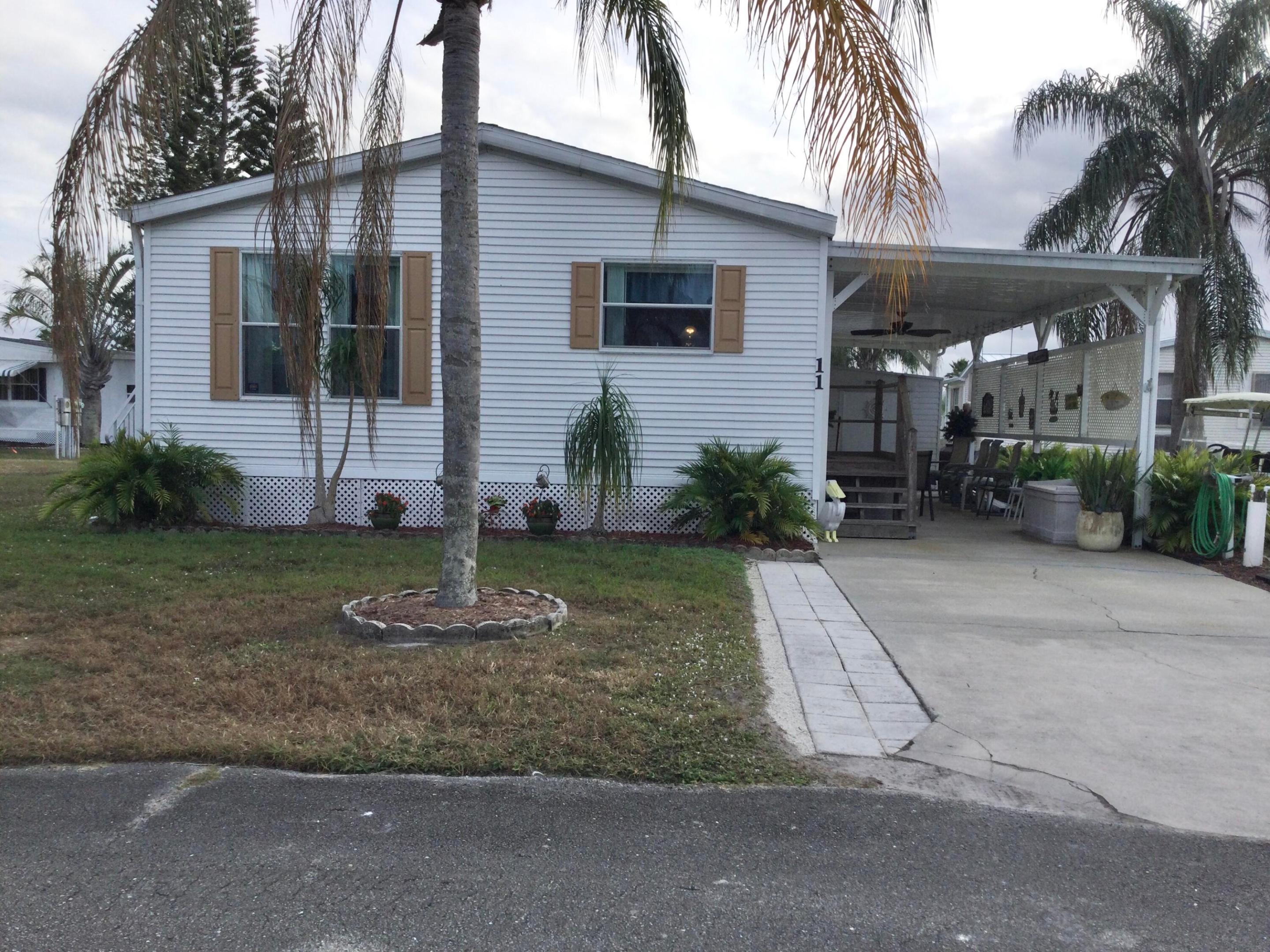 11 SE Hidalgo Lane