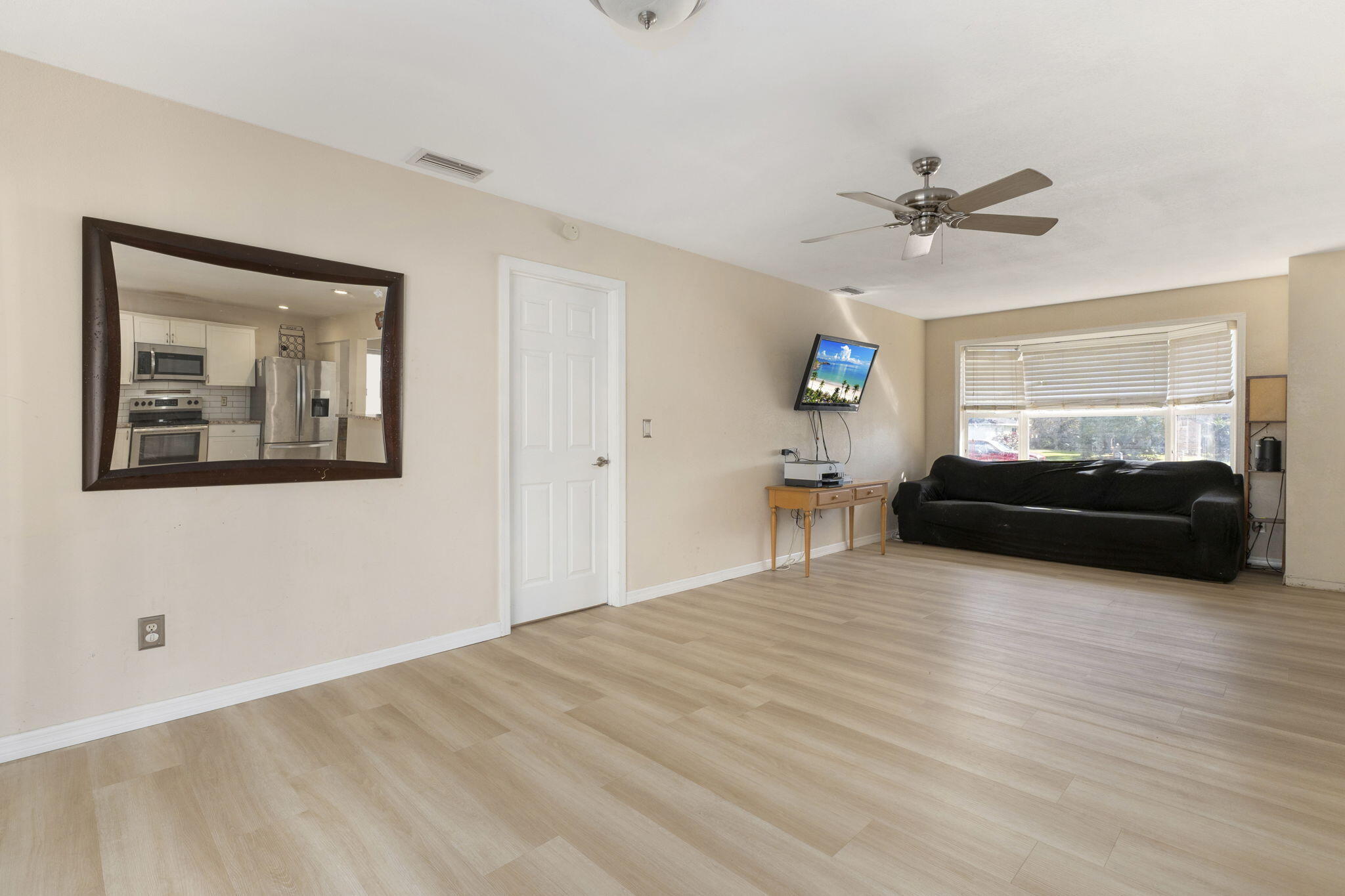 449 Se Oakridge Drive Property Photo 7
