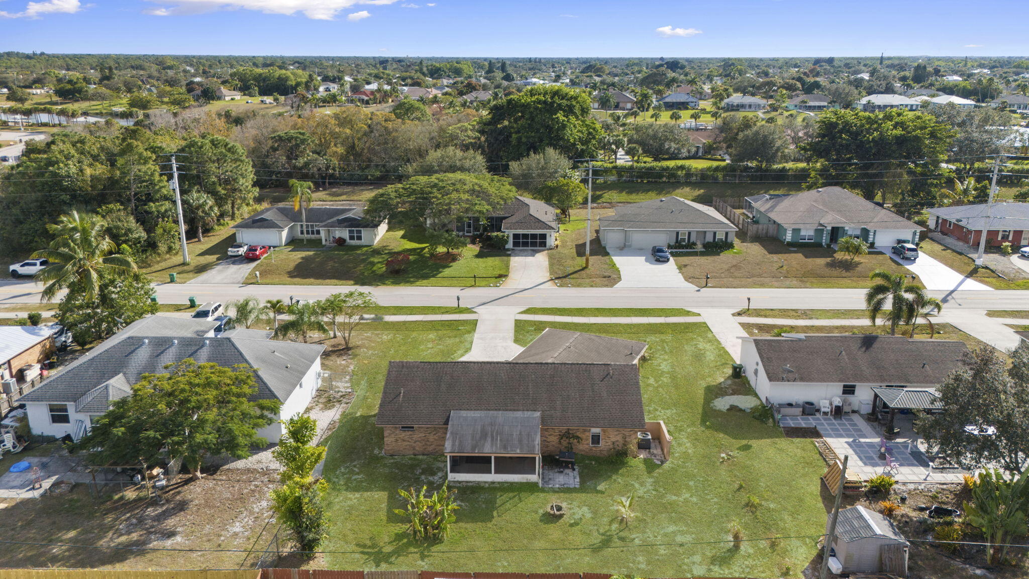 449 Se Oakridge Drive Property Photo 43