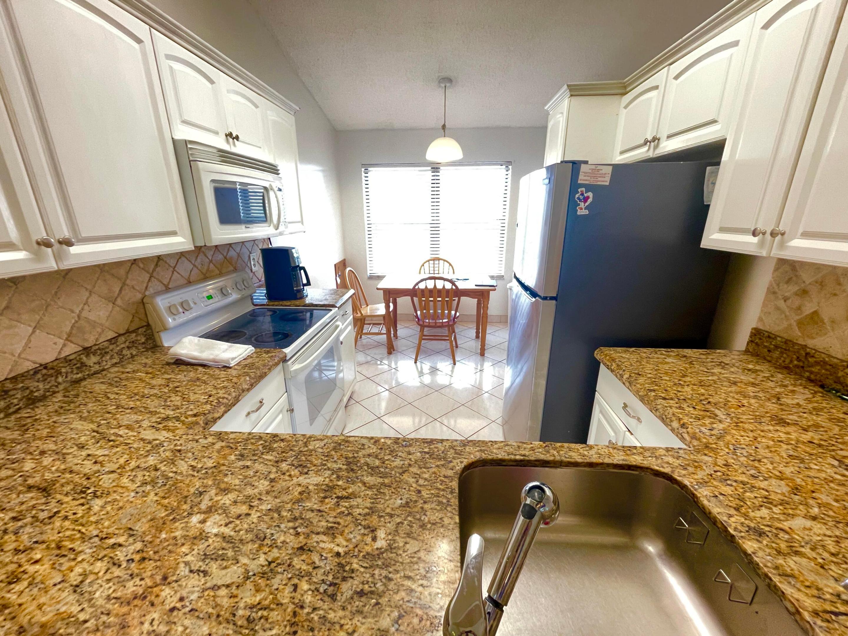 4698 Lucerne Lakes Boulevard E 203 Property Photo 4