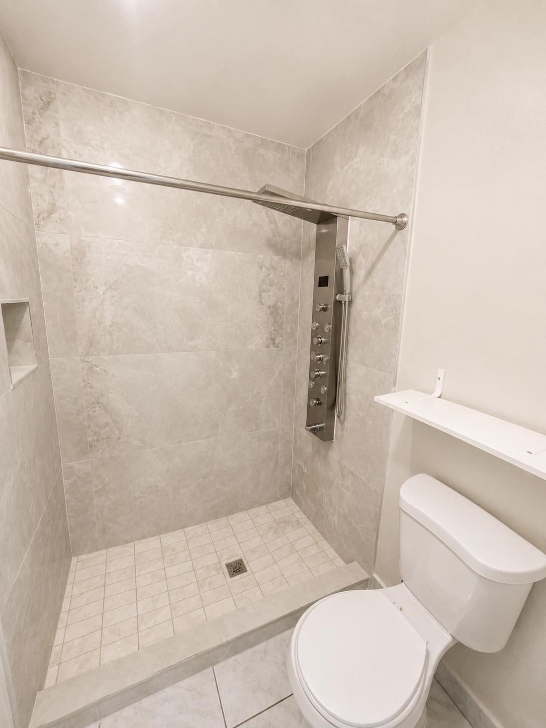 2801 Albatross Rd Property Photo 9