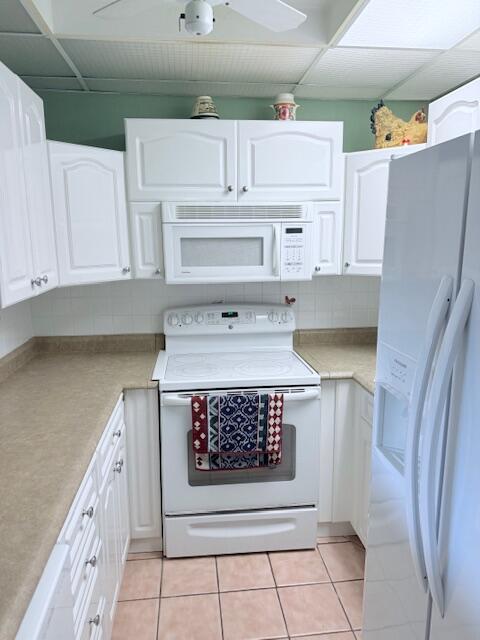1027 Berkshire B Property Photo 1