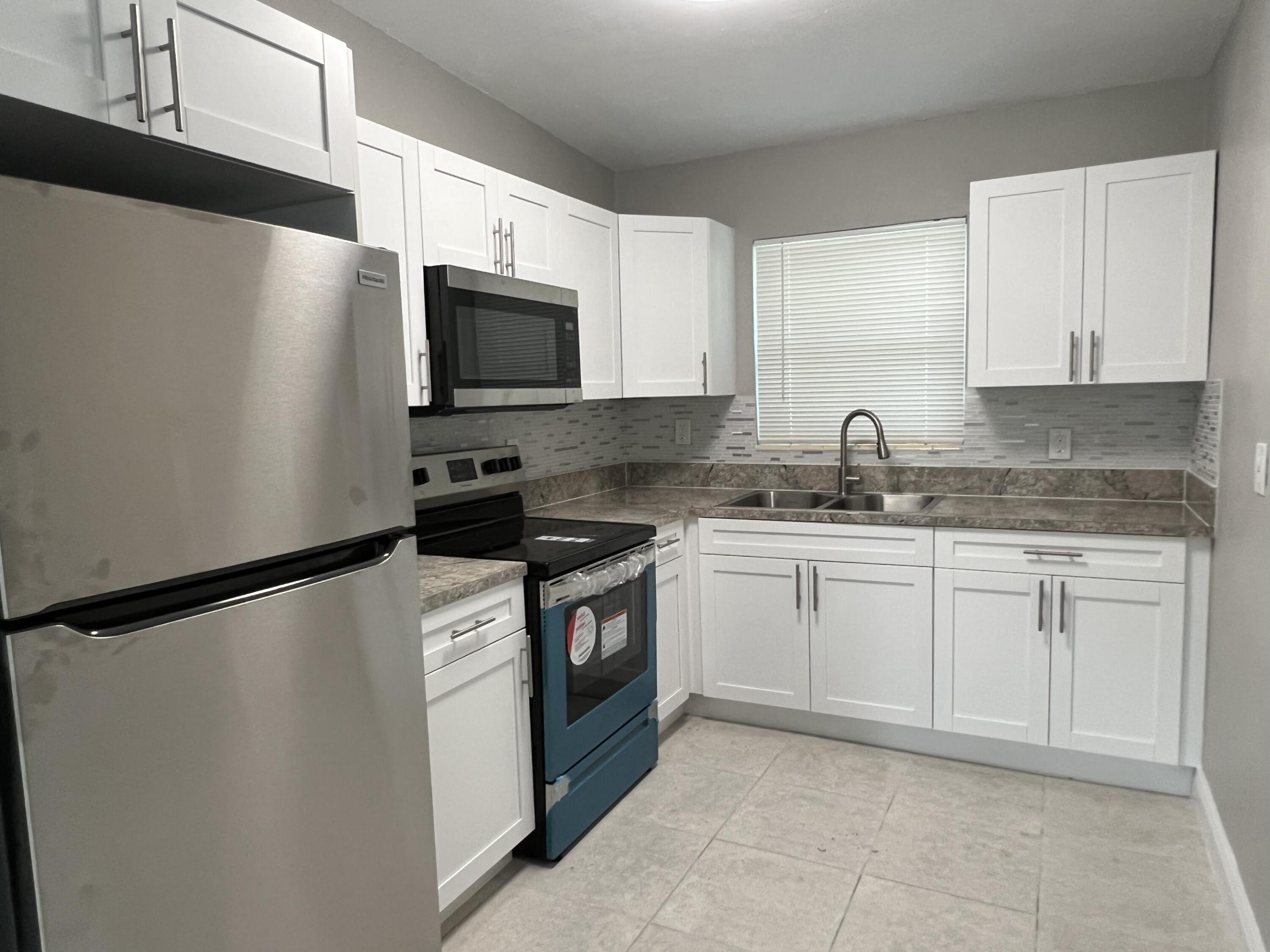 3990 Plum Tree Drive Property Photo 1