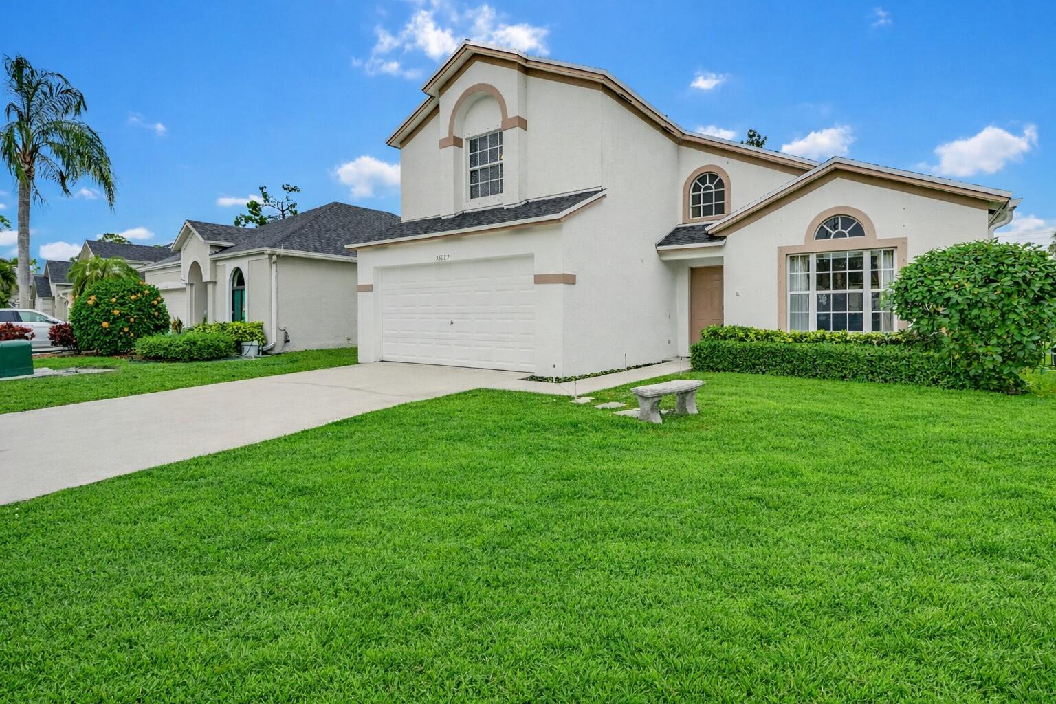 15182 Oak Chase Court Property Photo 3