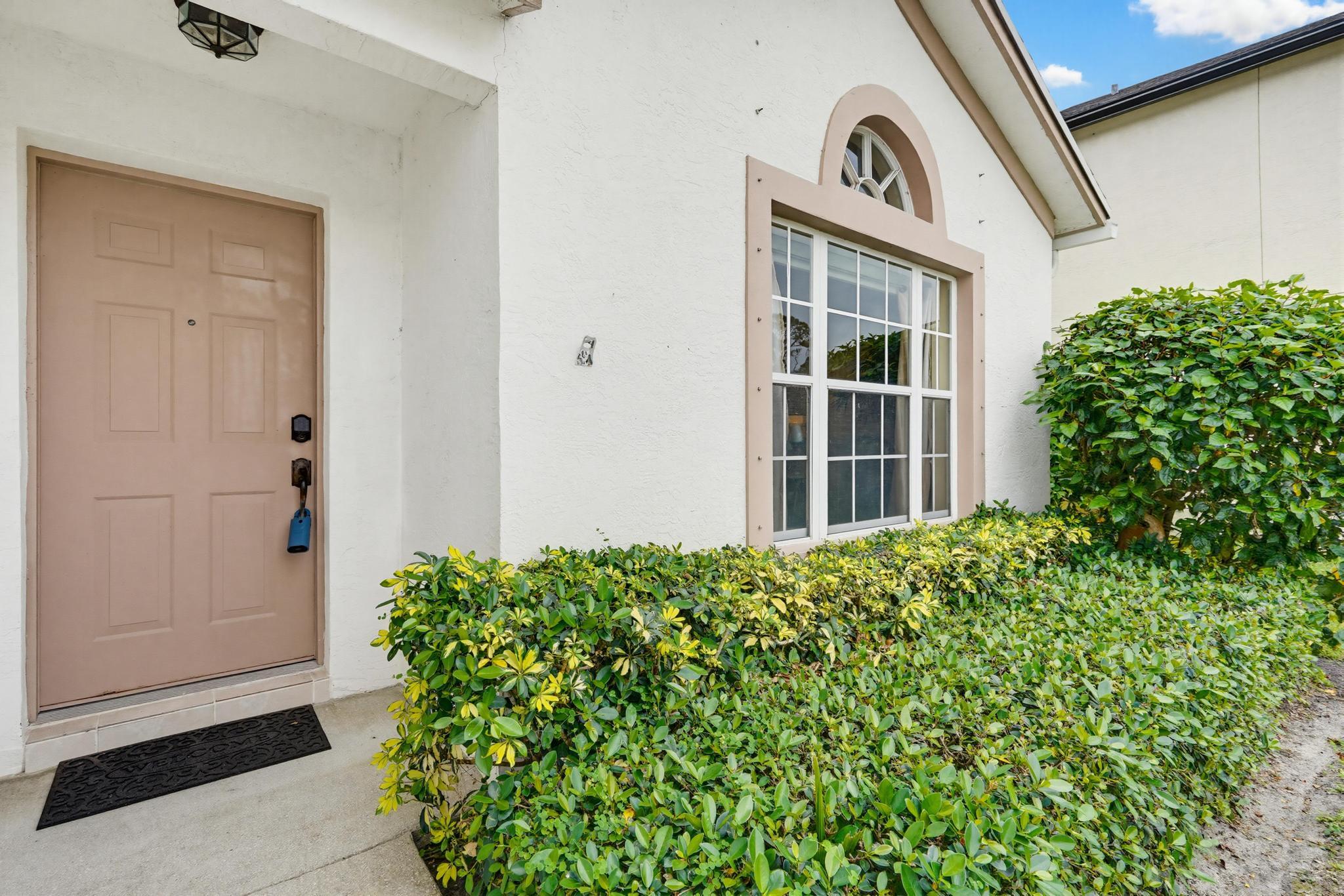 15182 Oak Chase Court Property Photo 6