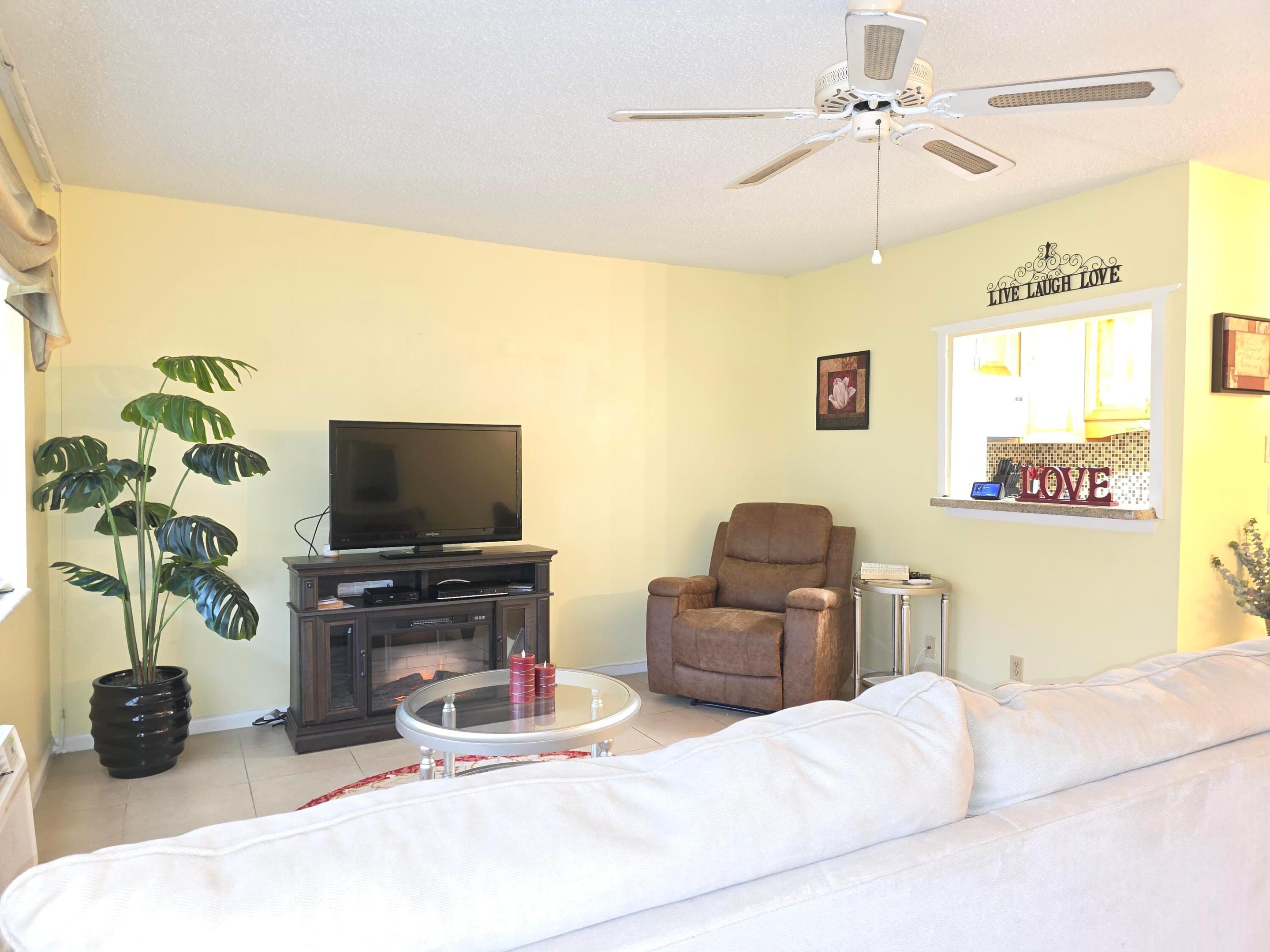 204 Kent L L Property Photo 12