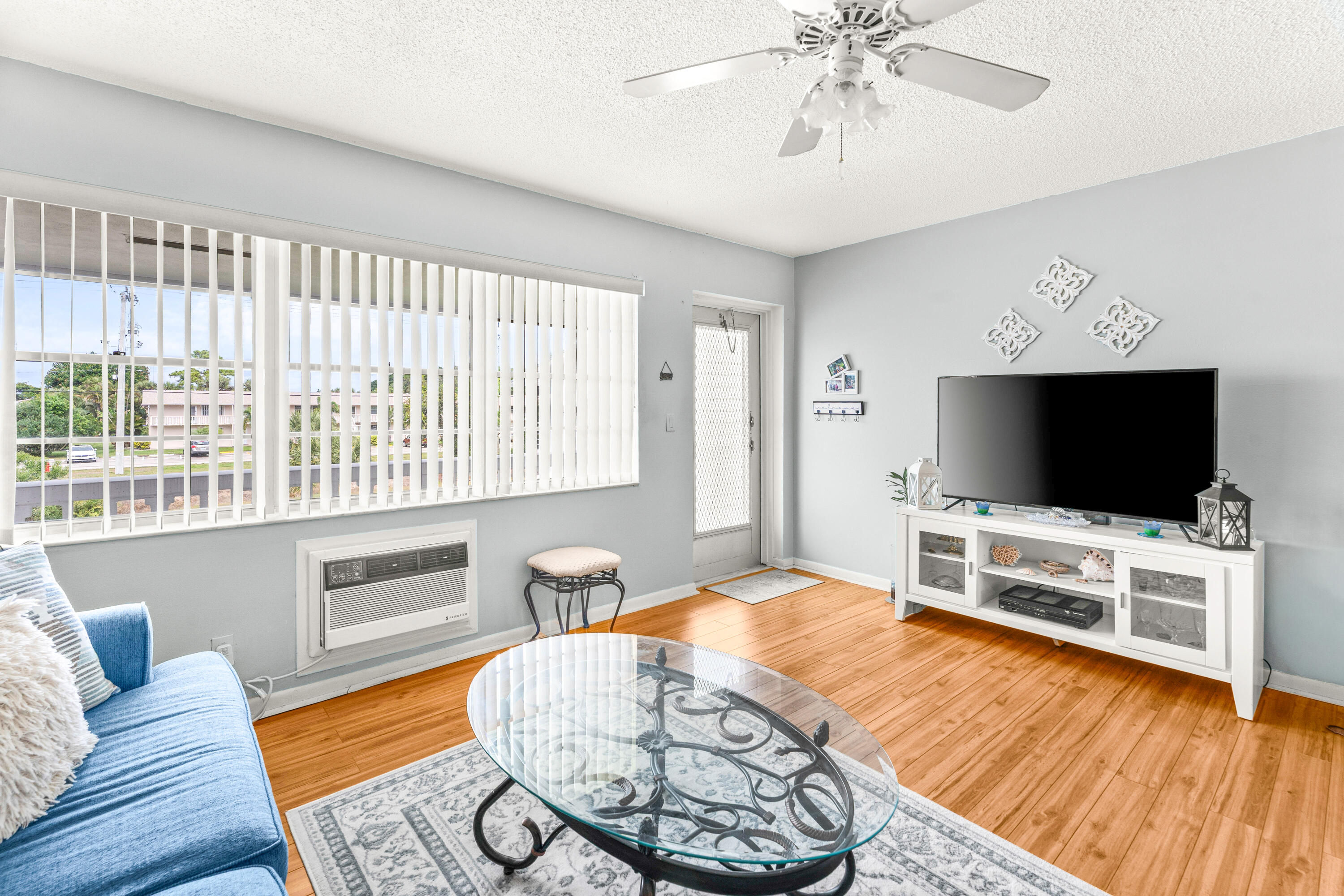 309 Sheffield M 309 Property Photo 3