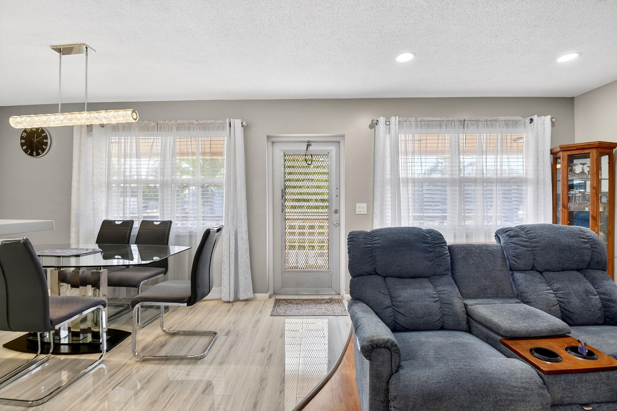 209 Somerset K Property Photo 5
