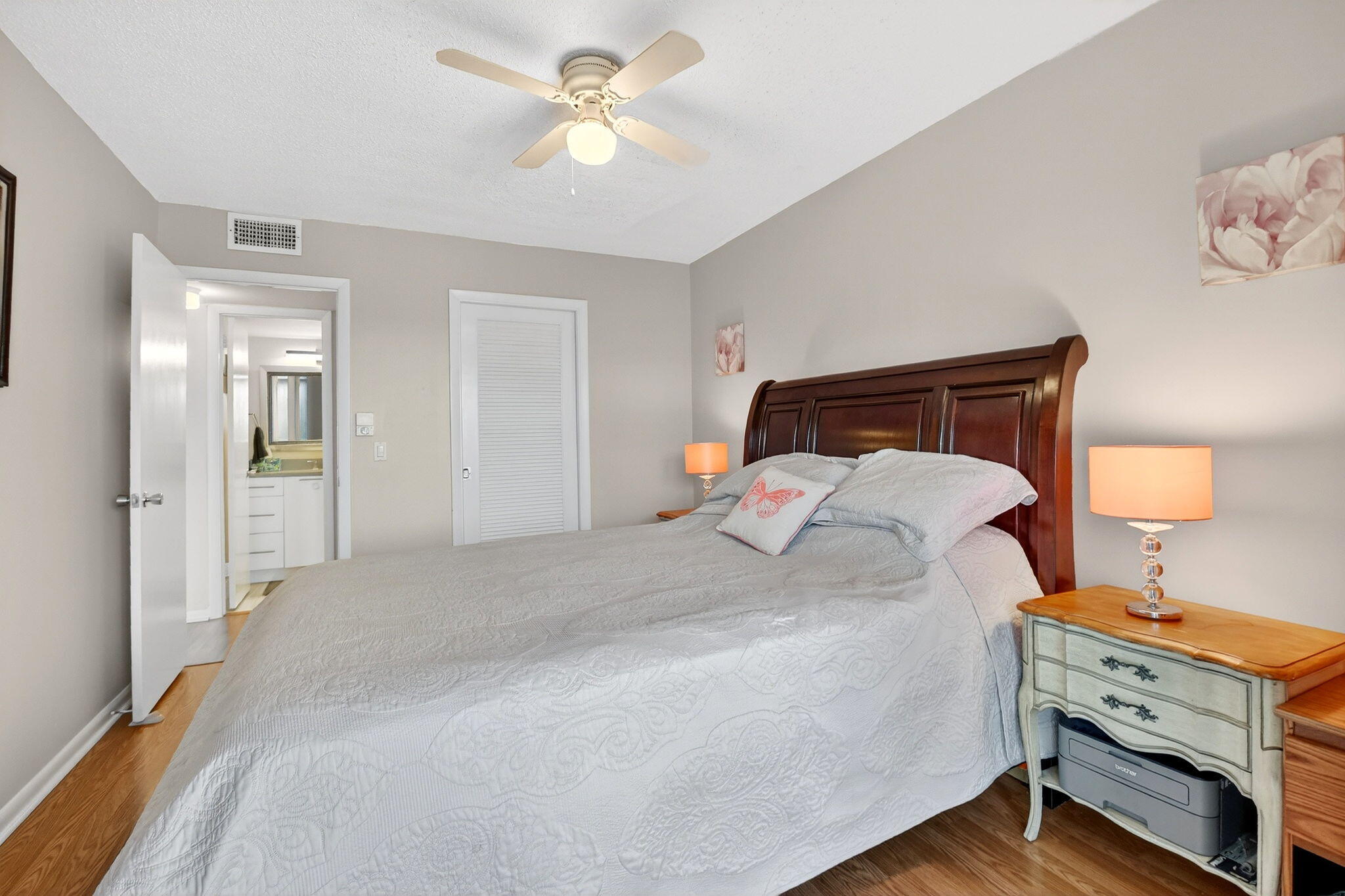 209 Somerset K Property Photo 21