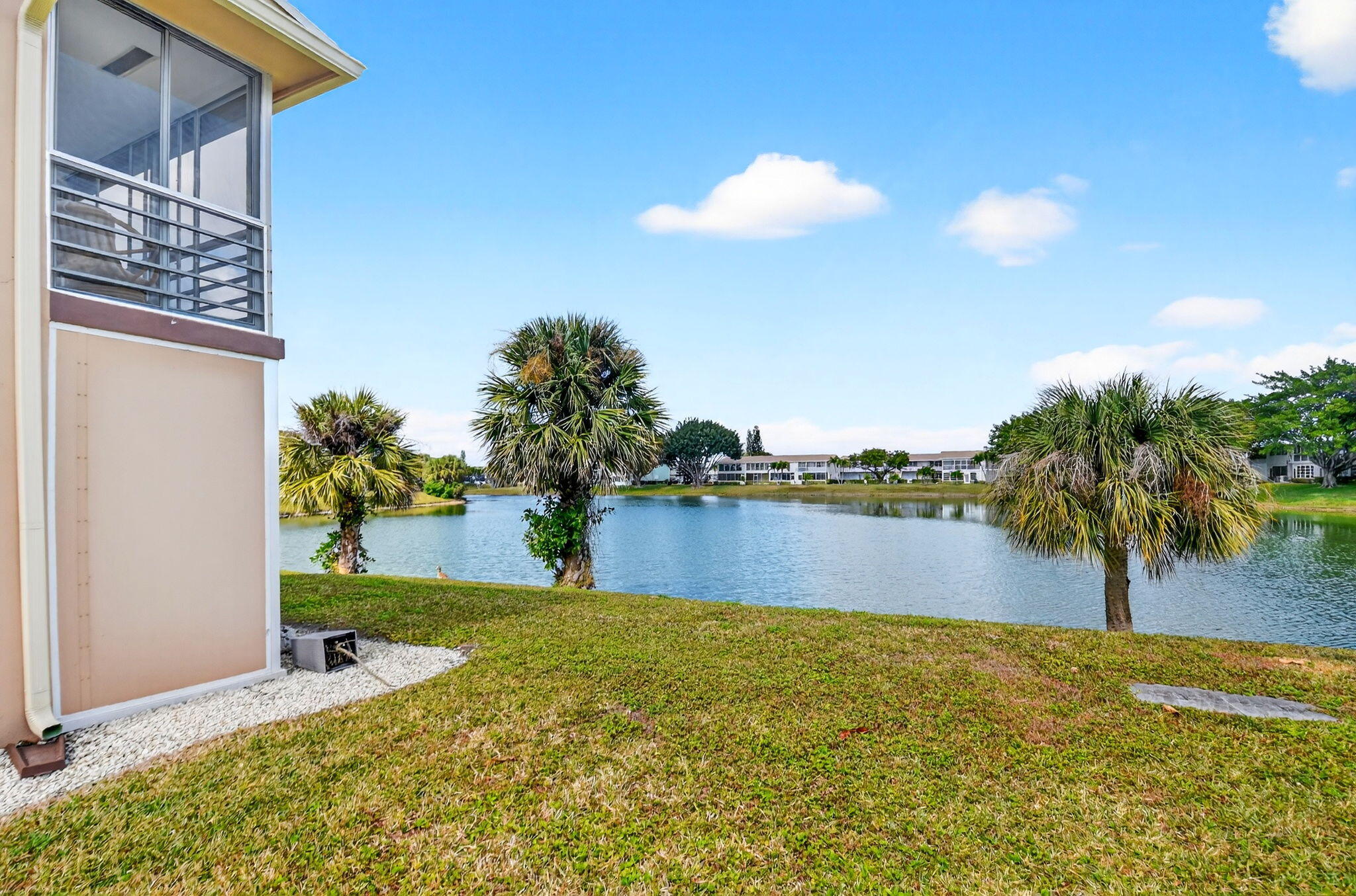 209 Somerset K Property Photo 37