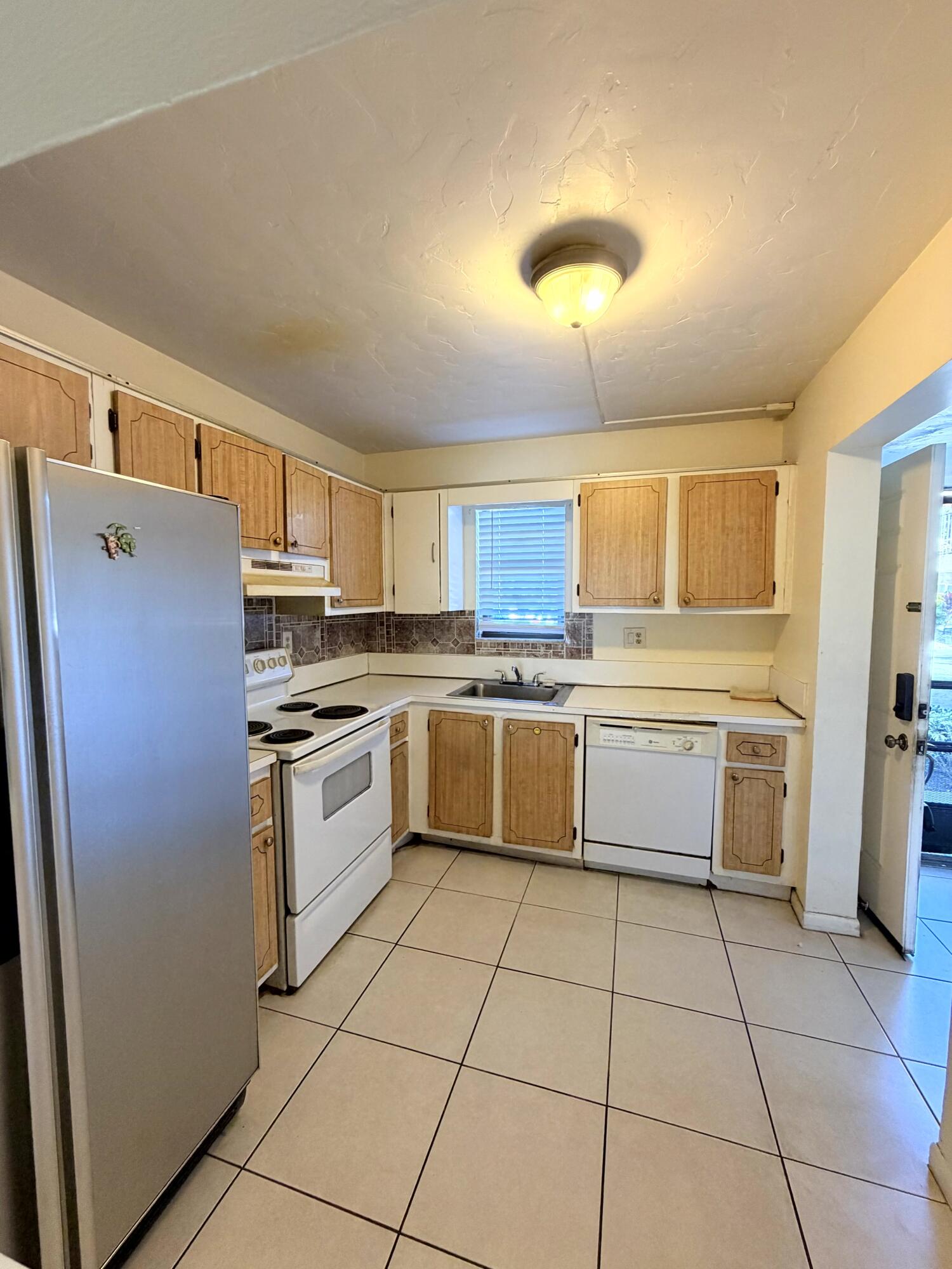9300 Sw 8th Street 107 Property Photo 6
