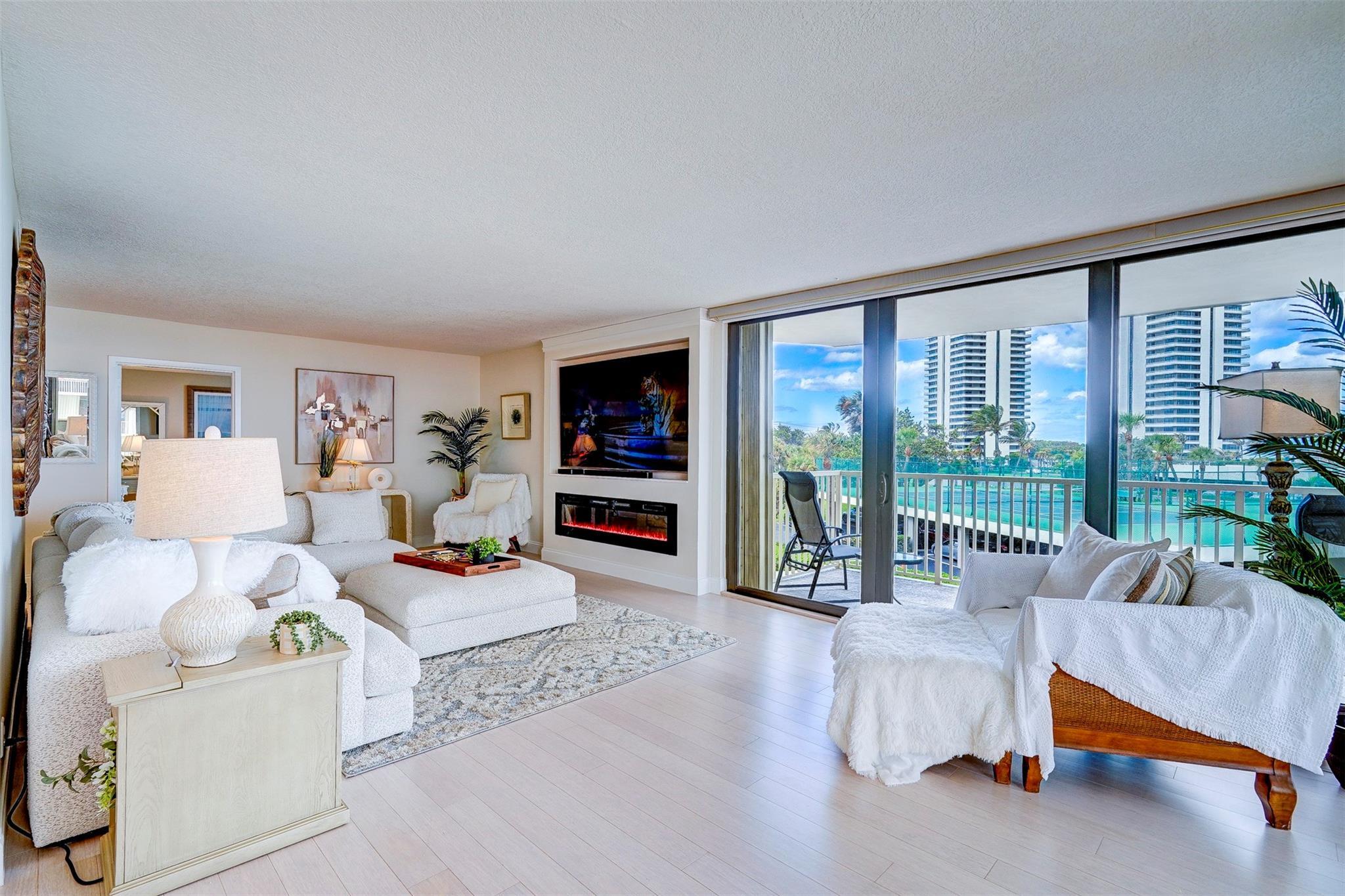 5480 N Ocean Drive B2a Property Photo 3