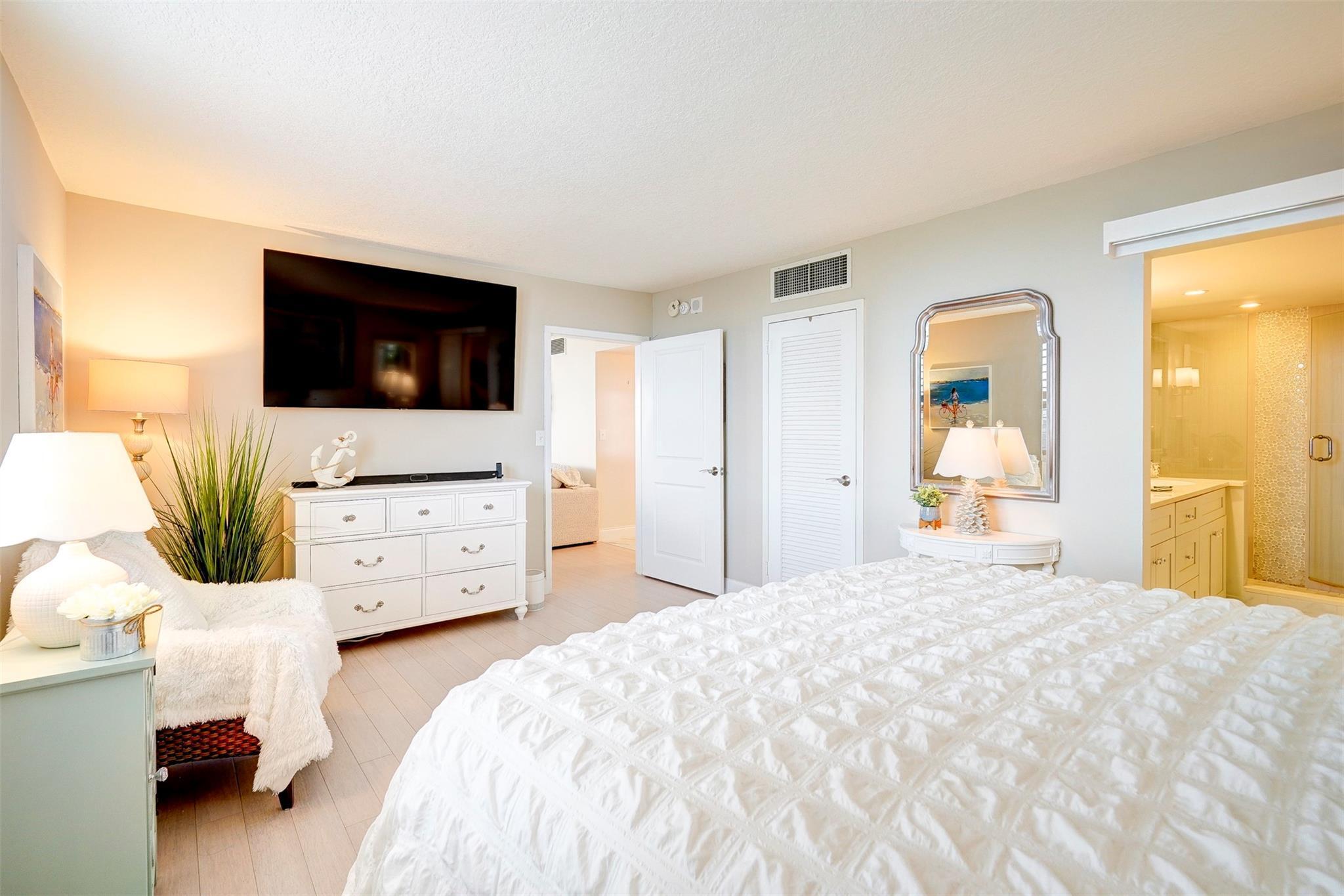5480 N Ocean Drive B2a Property Photo 10