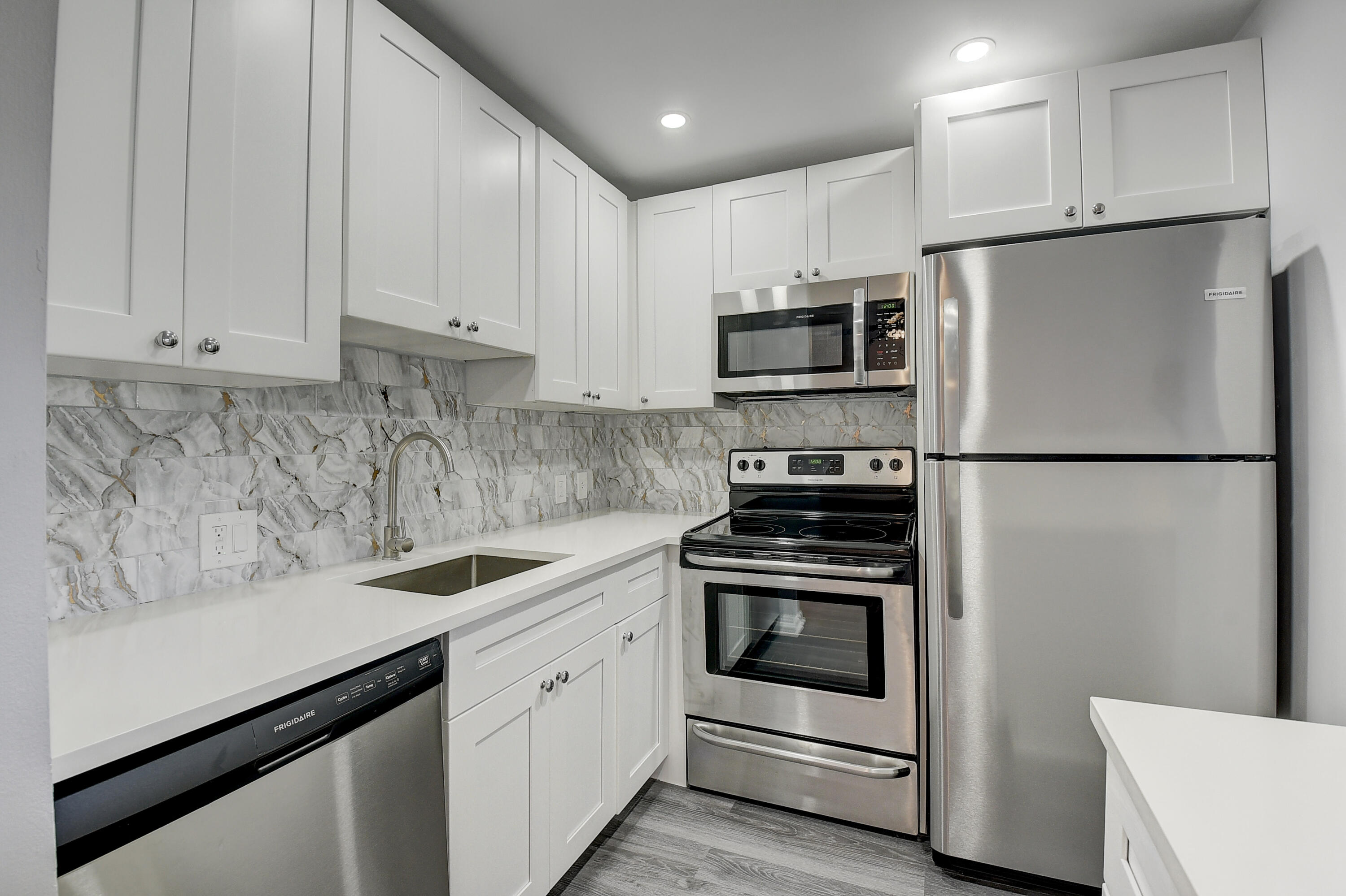 49 Suffolk B 49 Property Photo 1