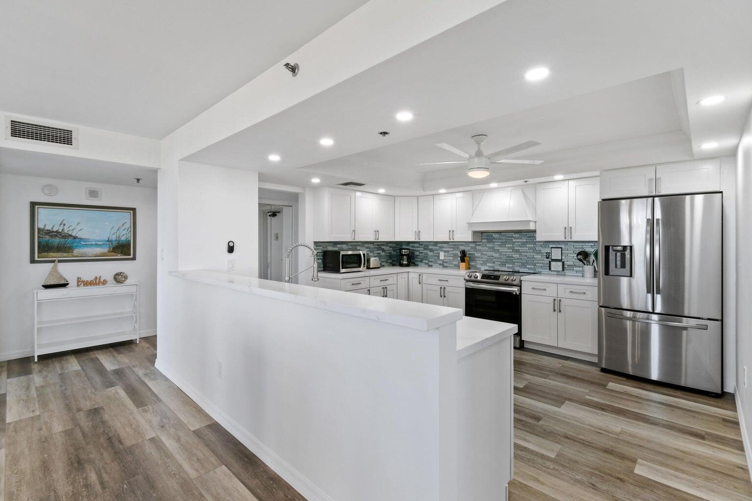 5047 N Highway A1a 404 Property Photo 14