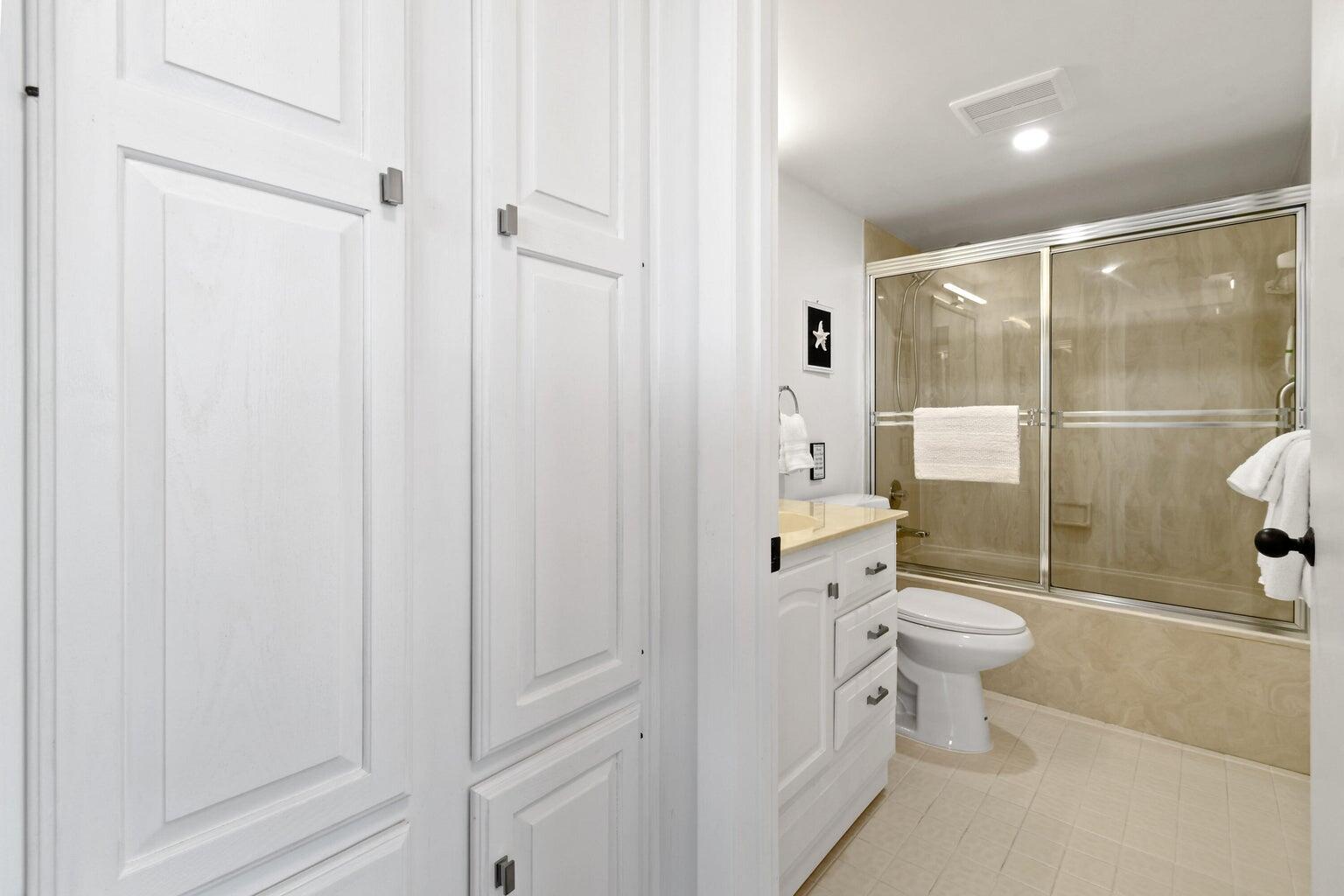 5047 N Highway A1a 404 Property Photo 27