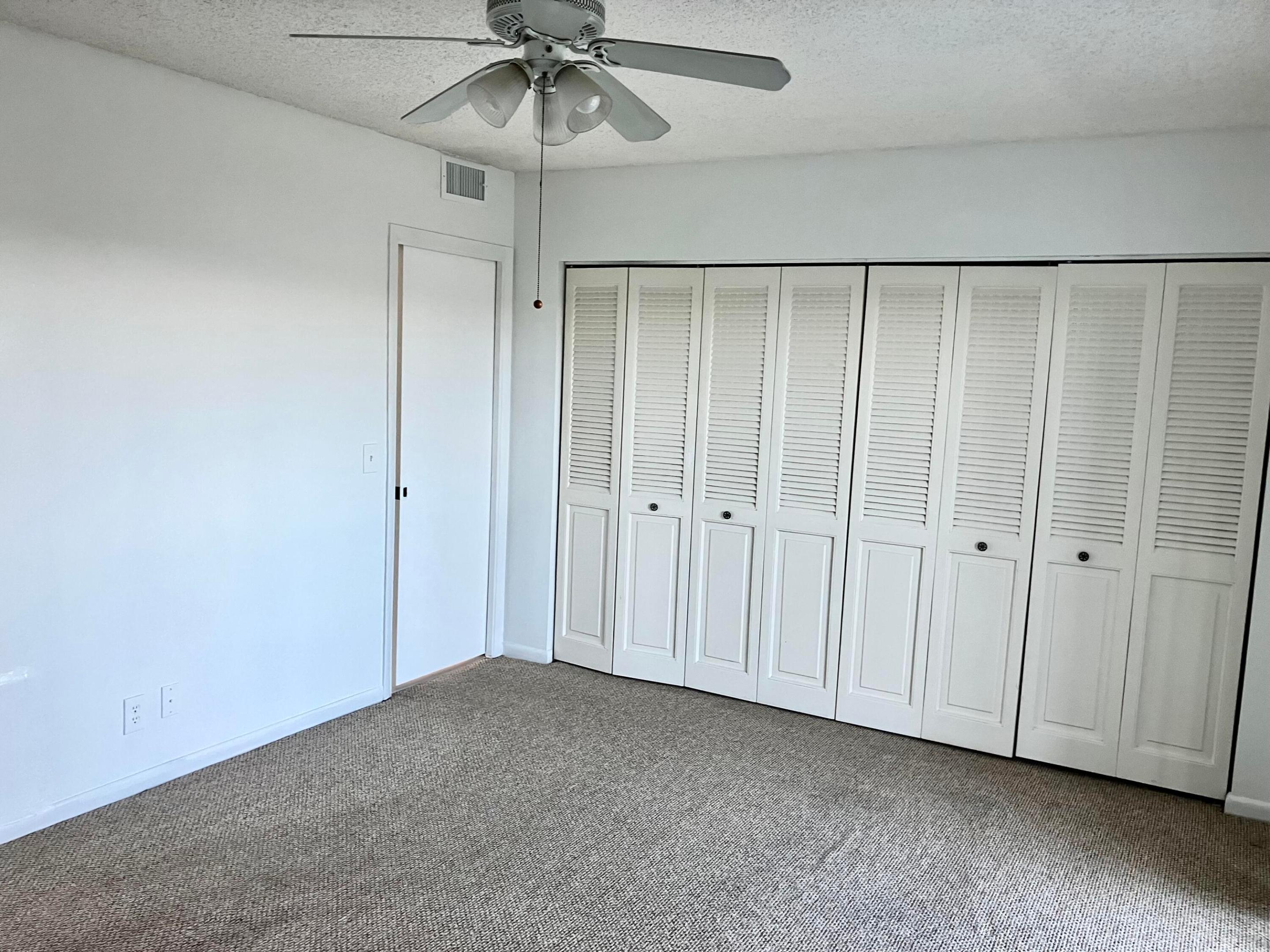 156 Suffolk D Property Photo 12