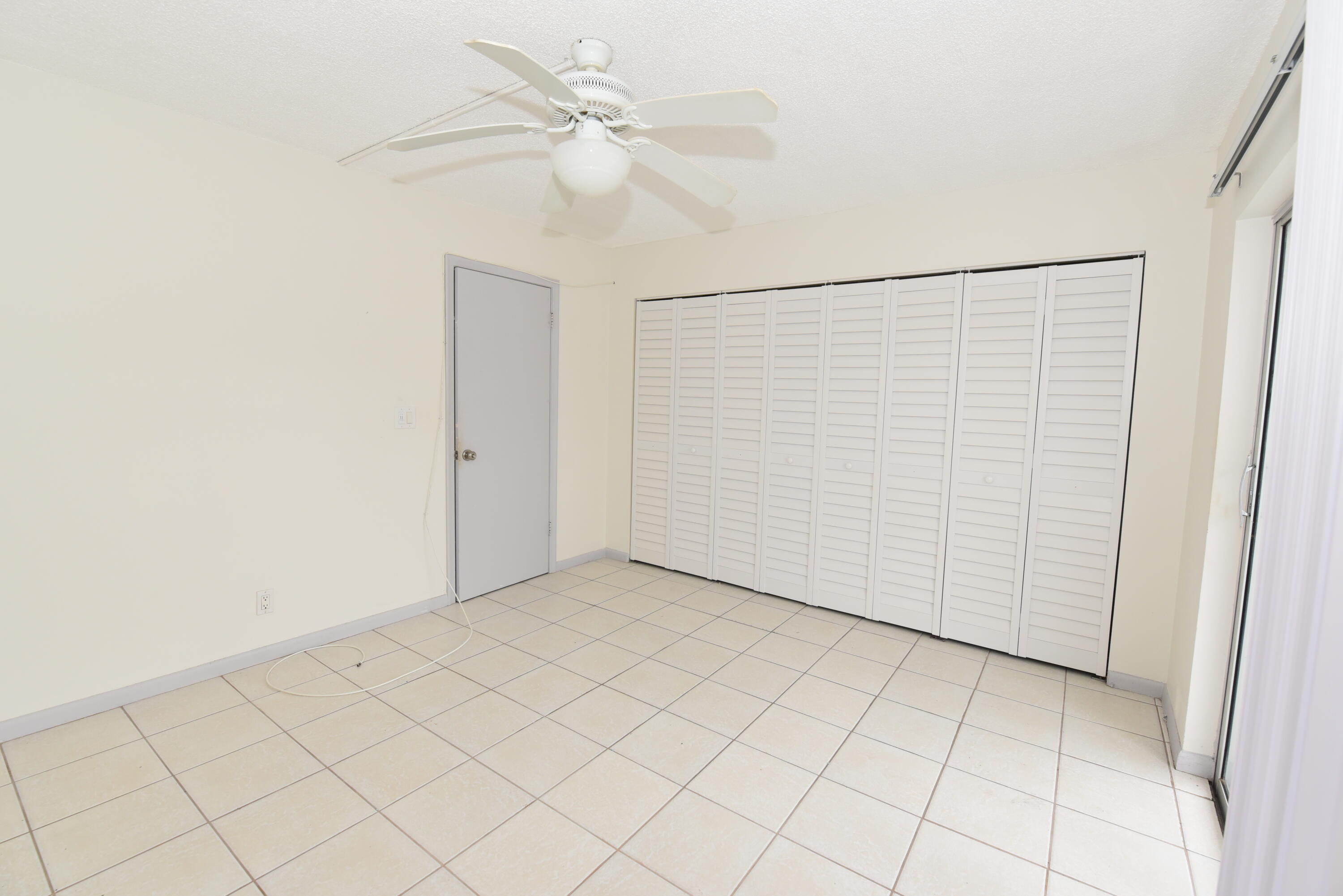164 Andover G Property Photo 13
