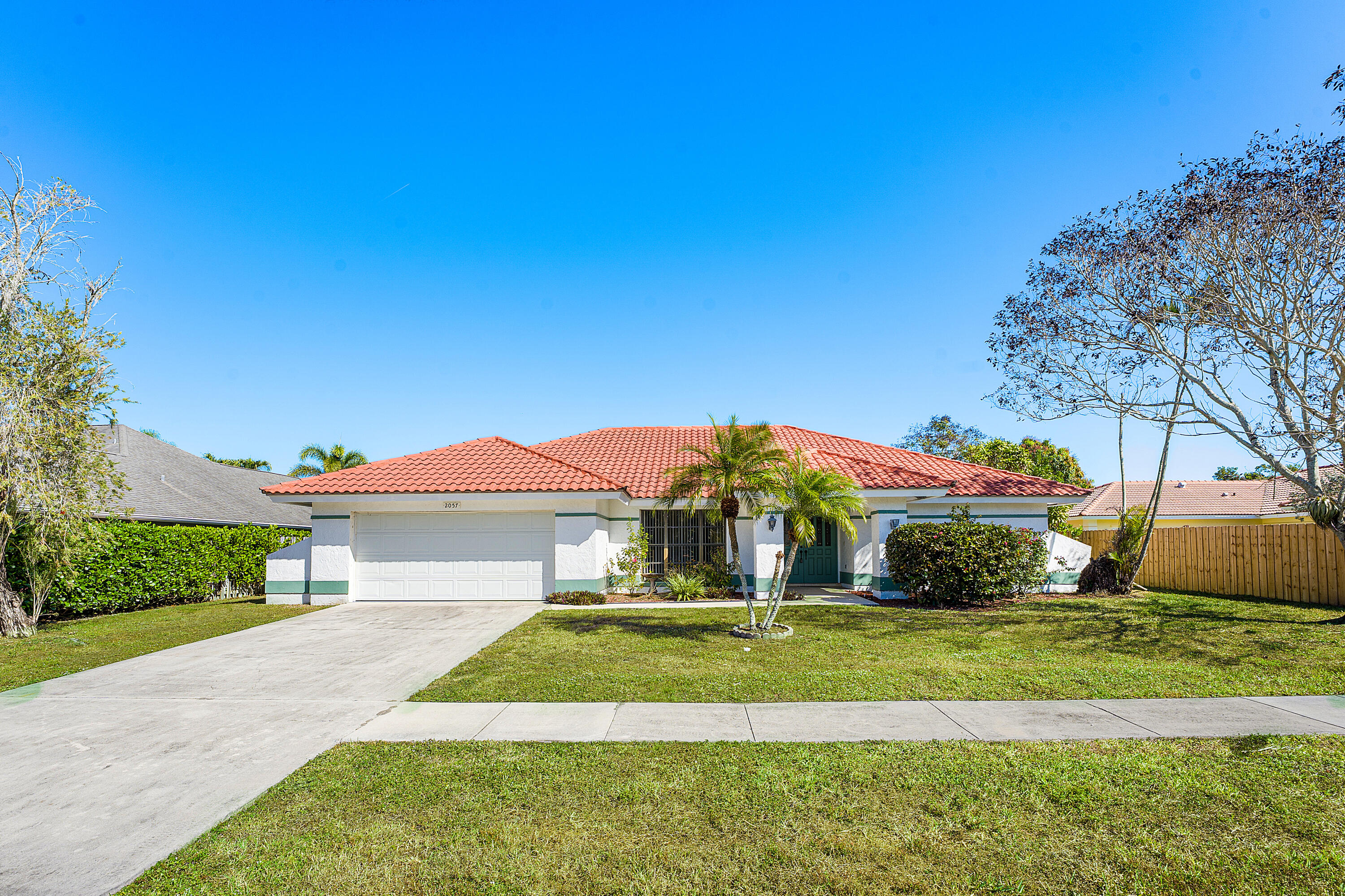 2057 Amesbury Circle Property Photo 1