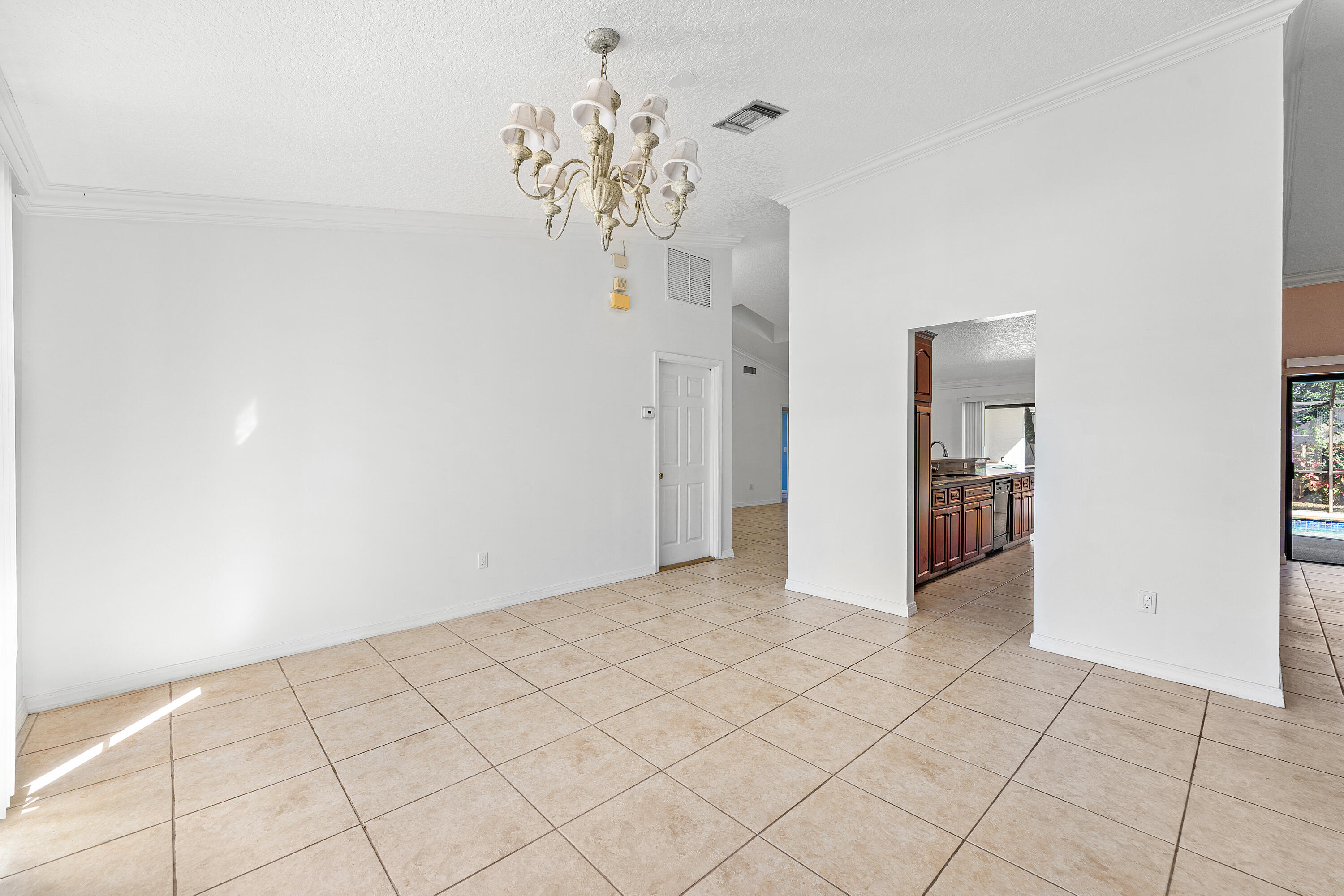 2057 Amesbury Circle Property Photo 18
