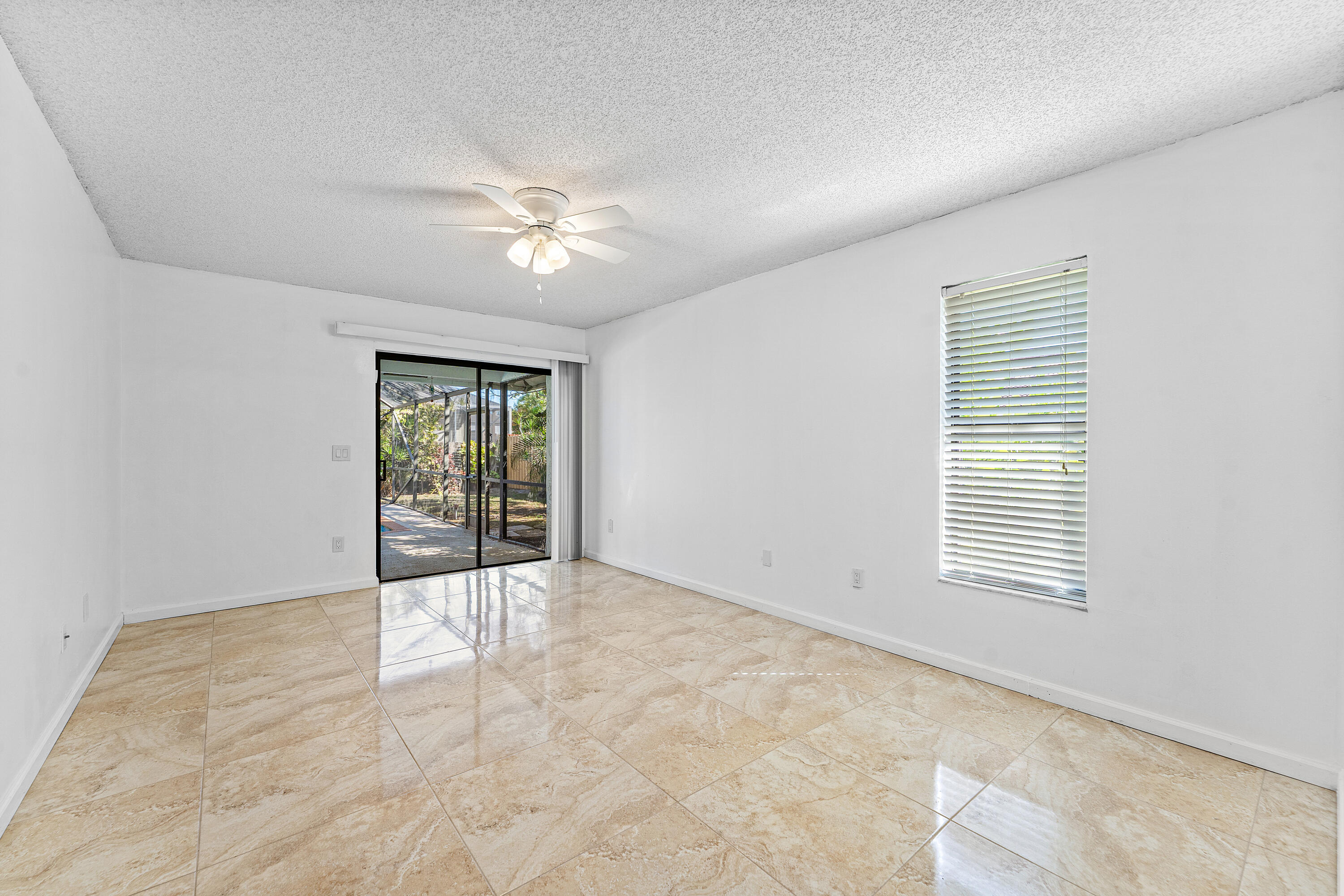 2057 Amesbury Circle Property Photo 19