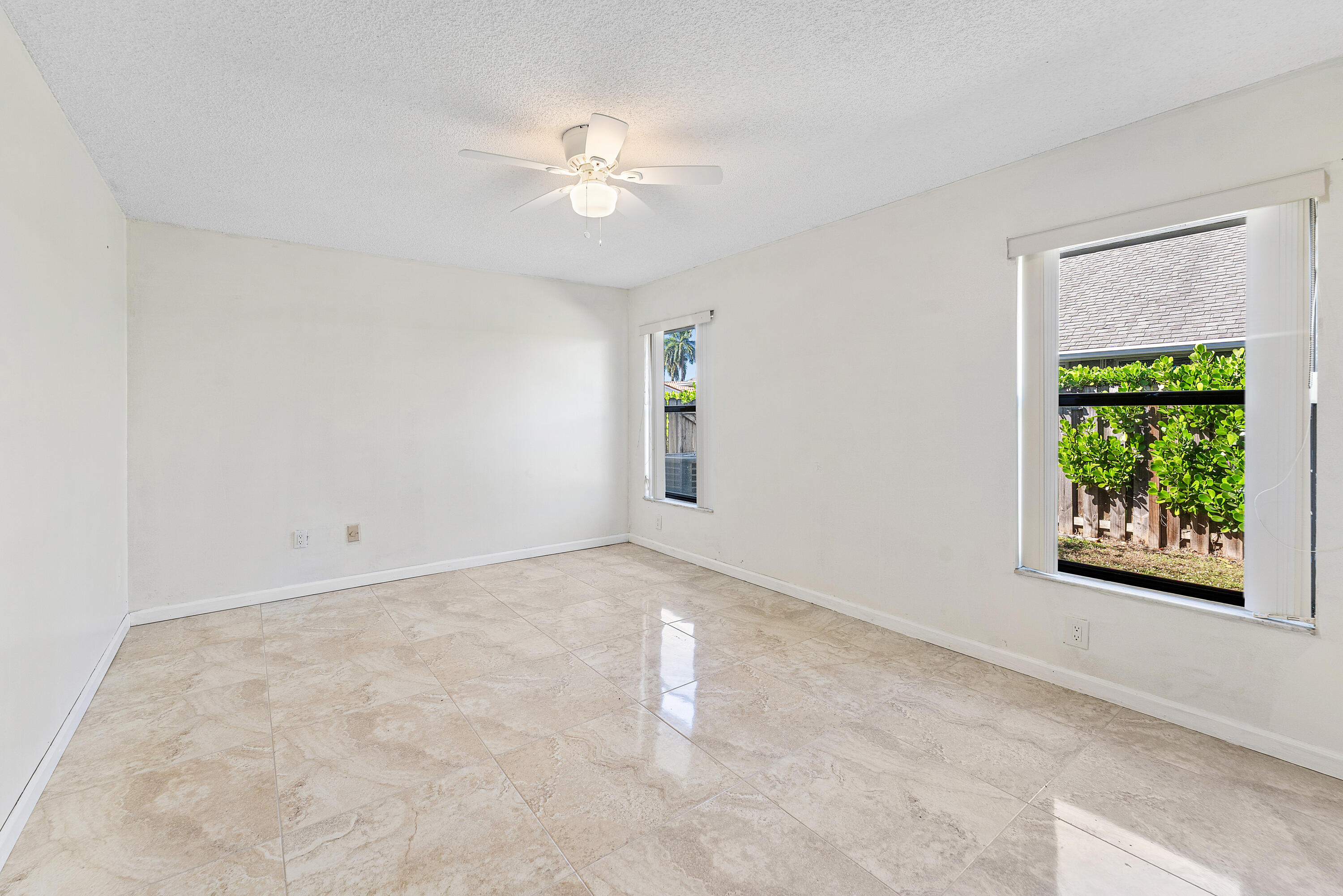 2057 Amesbury Circle Property Photo 23