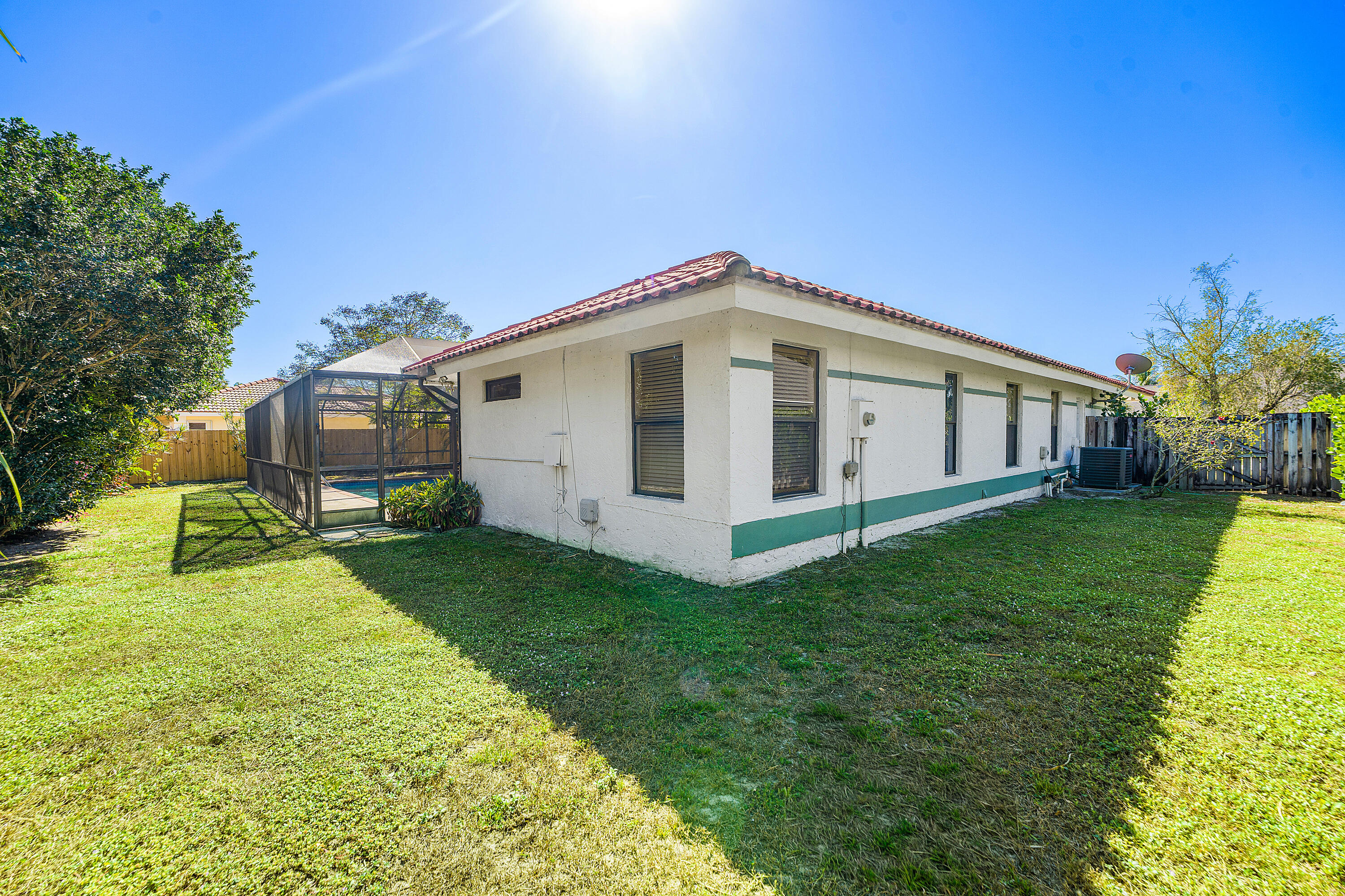 2057 Amesbury Circle Property Photo 32