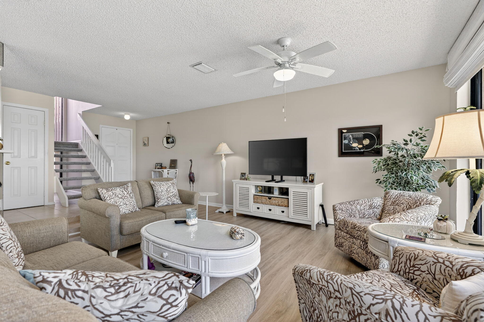 830 Windermere Way Property Photo 7