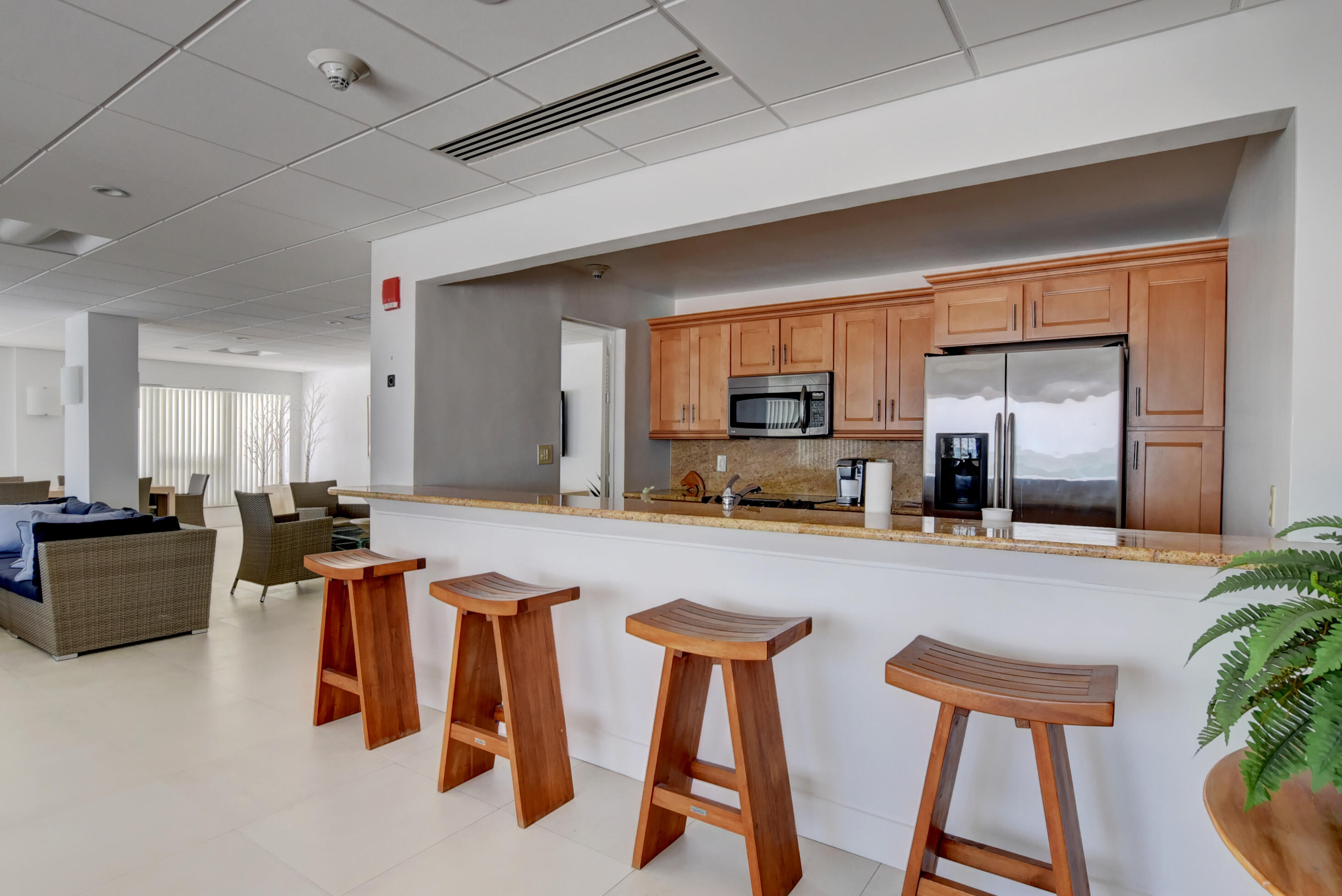 2066 N Ocean Boulevard 2nw Property Photo 19