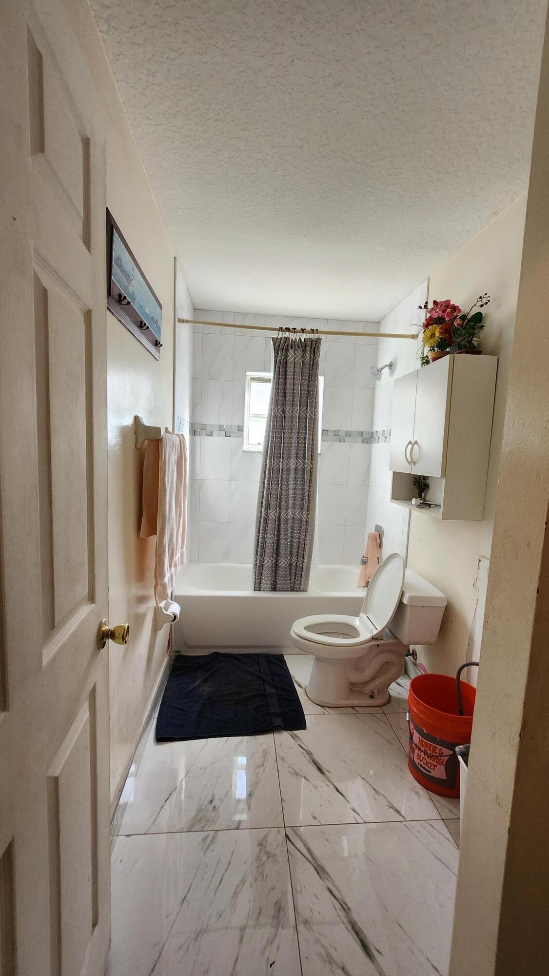 1207 Hatteras Circle Property Photo 8