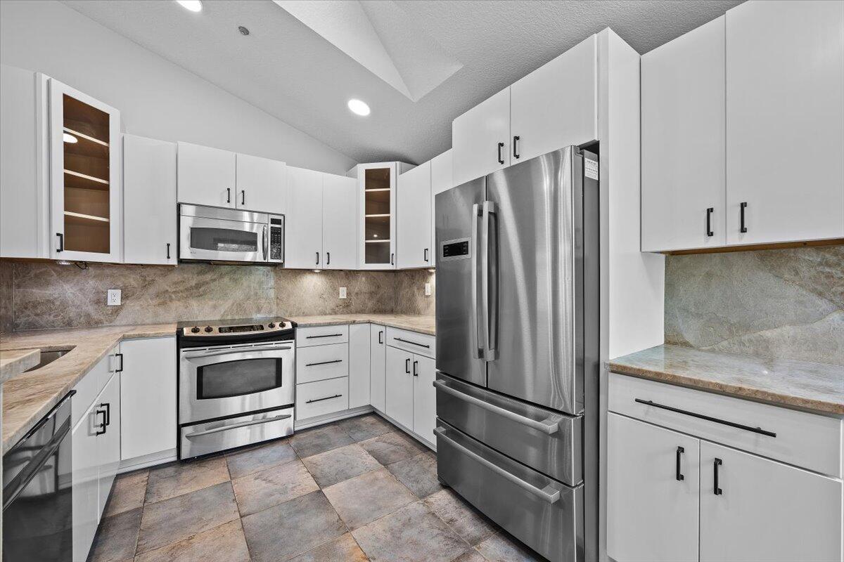 11 Dorchester Circle Property Photo 1