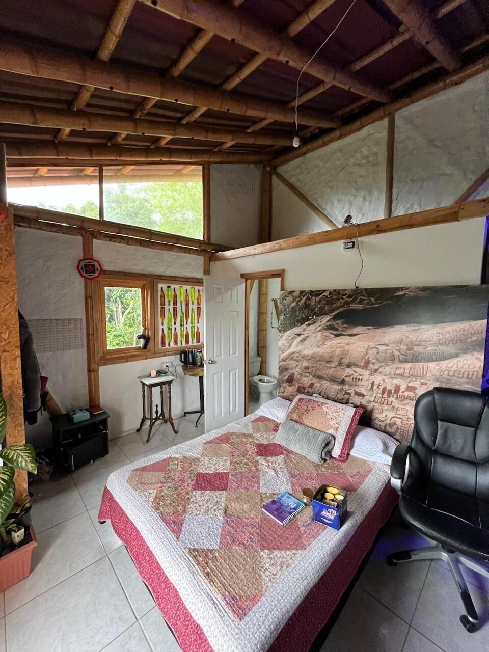 000 Kilometro -0 Property Photo 7