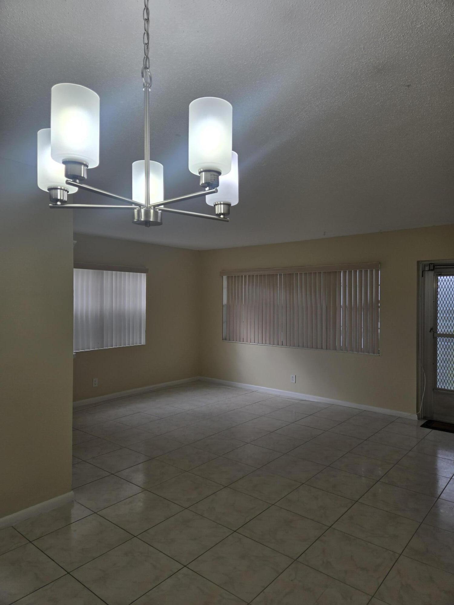 17 Cambridge A Property Photo 5