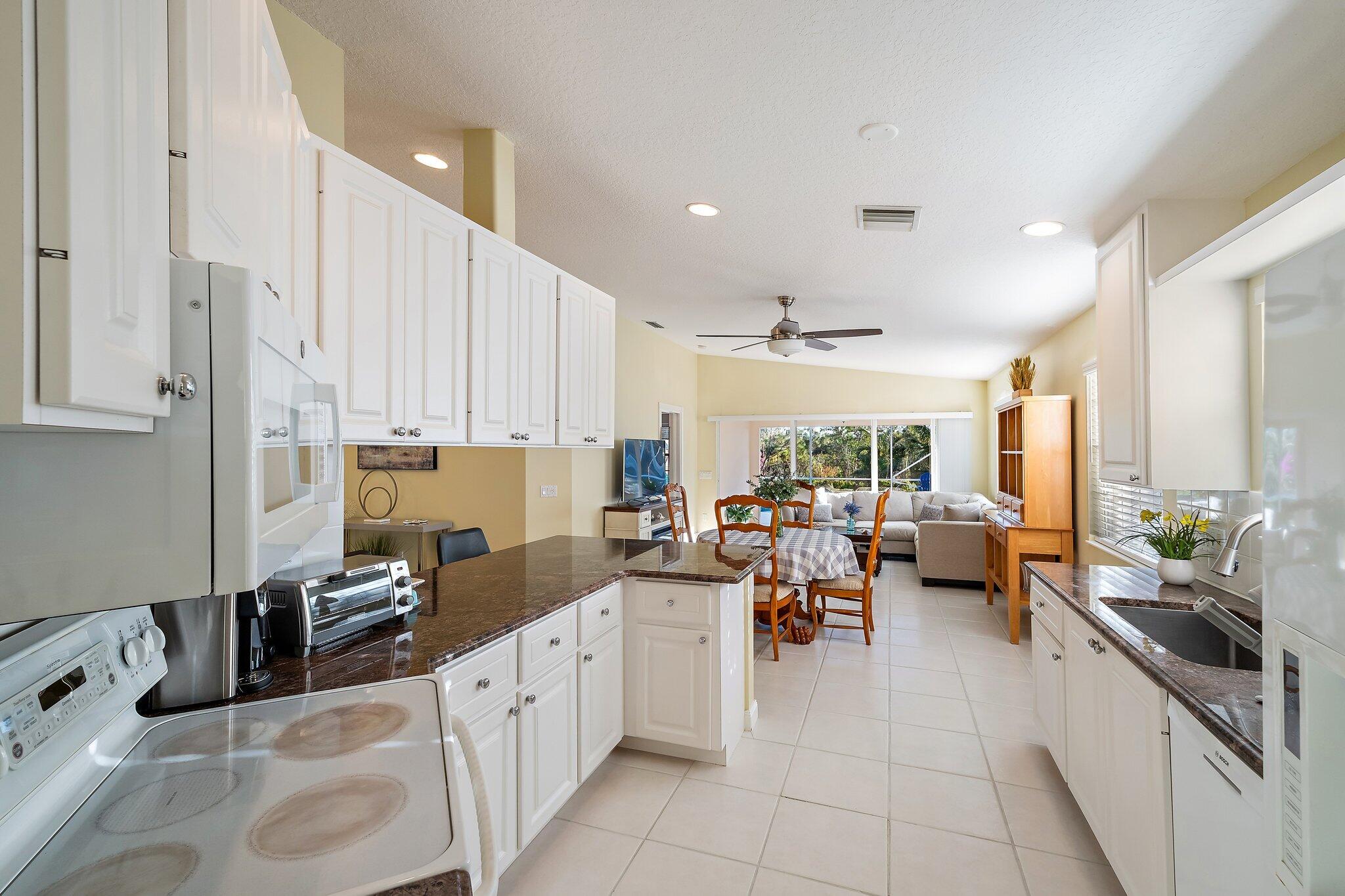 8991 Se Eldorado Way Property Photo 5