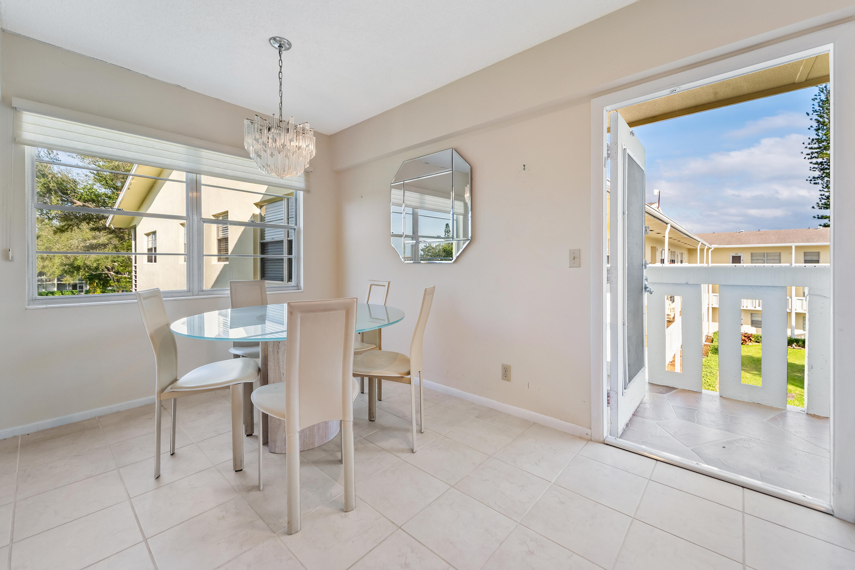 200 Dorset E Property Photo 2