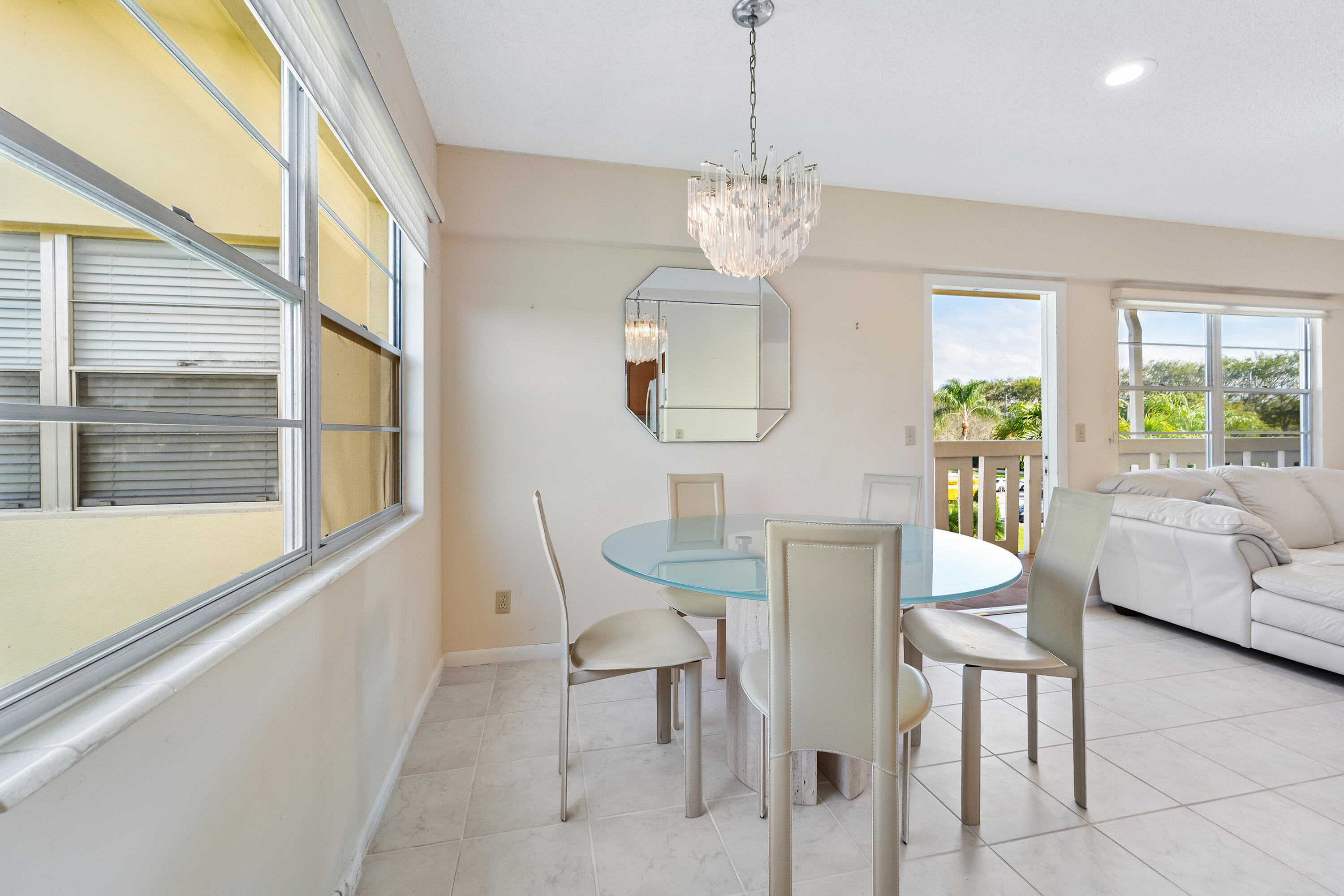 200 Dorset E Property Photo 4