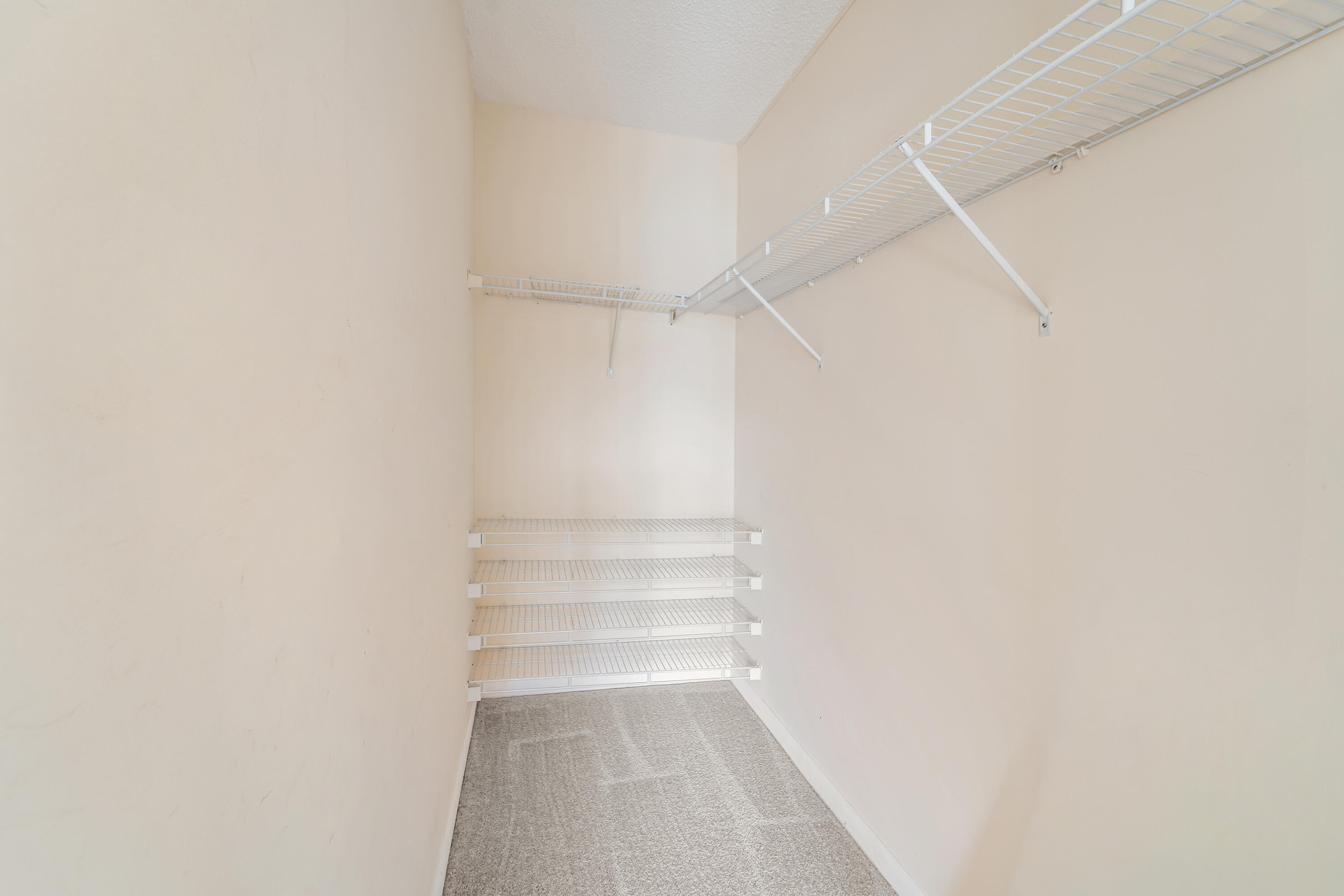 200 Dorset E Property Photo 18