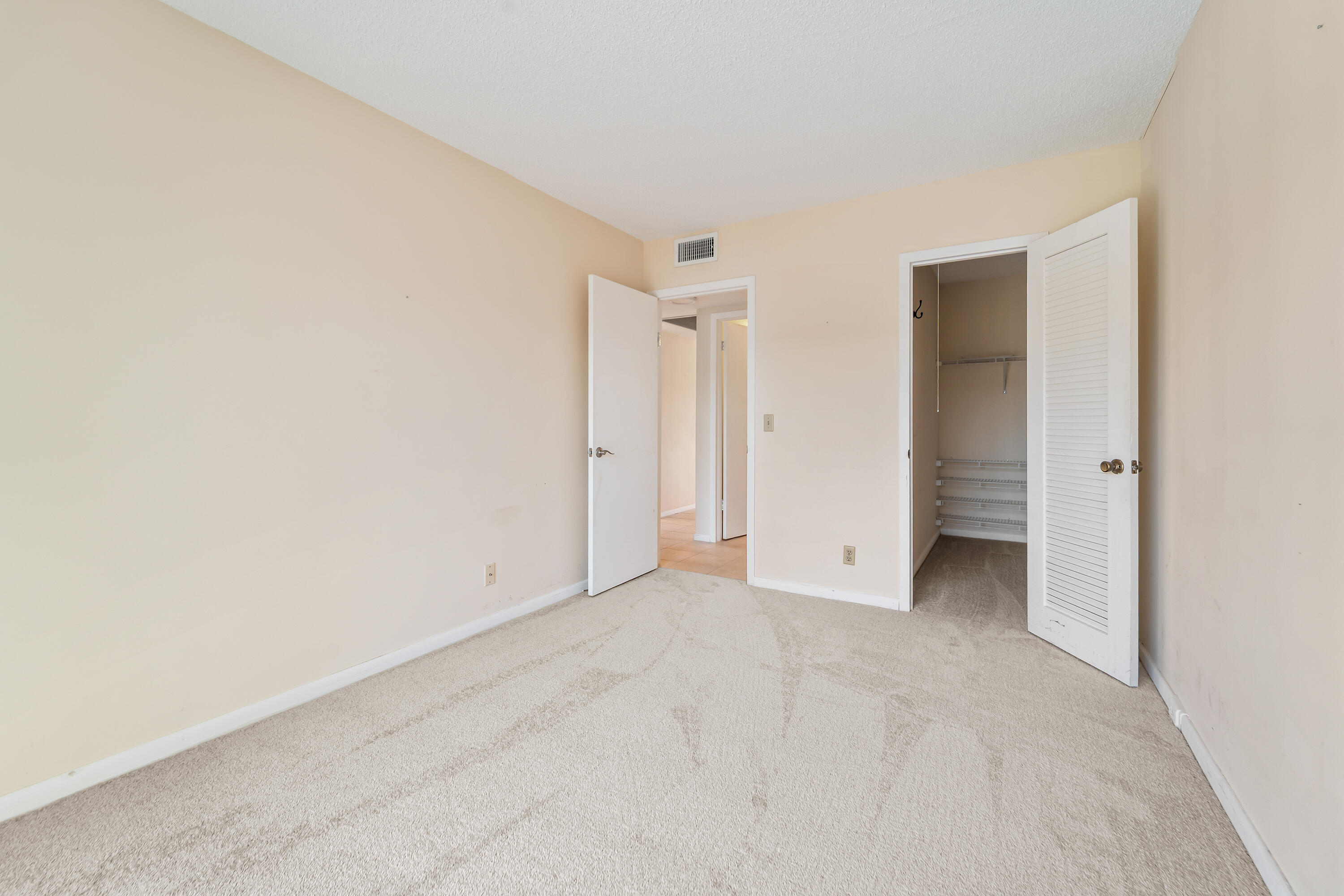 200 Dorset E Property Photo 26