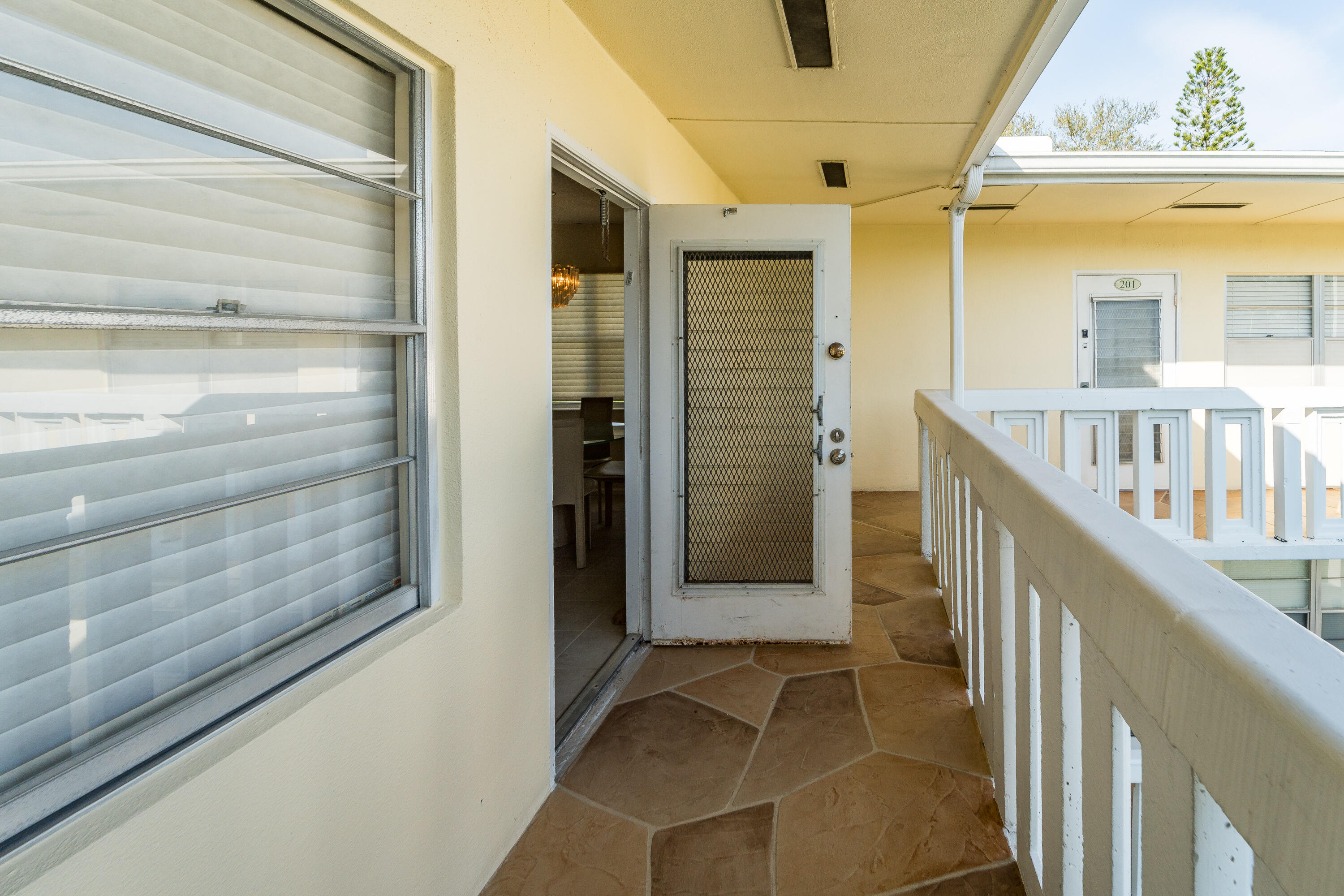 200 Dorset E Property Photo 27