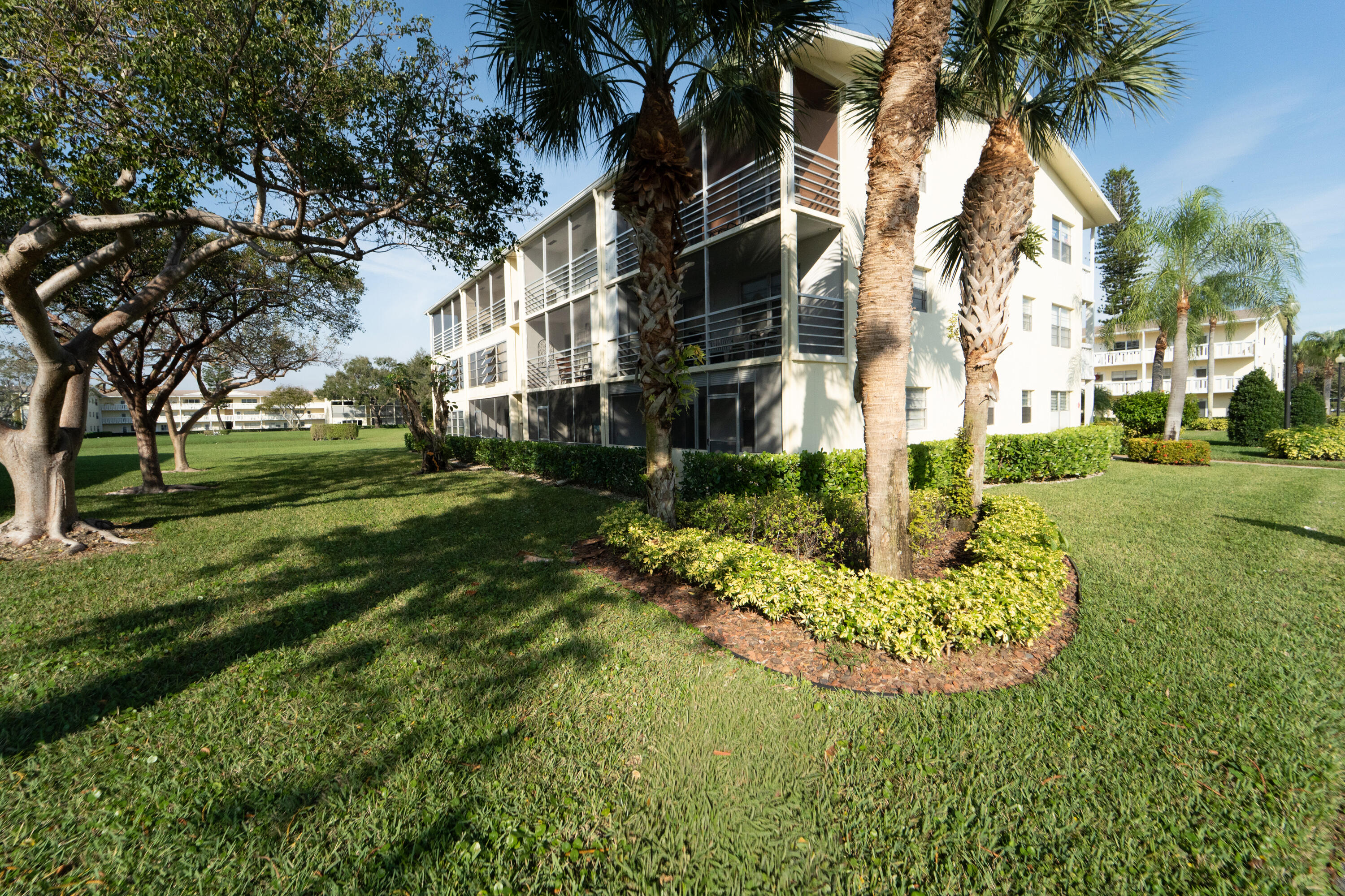 200 Dorset E Property Photo 33