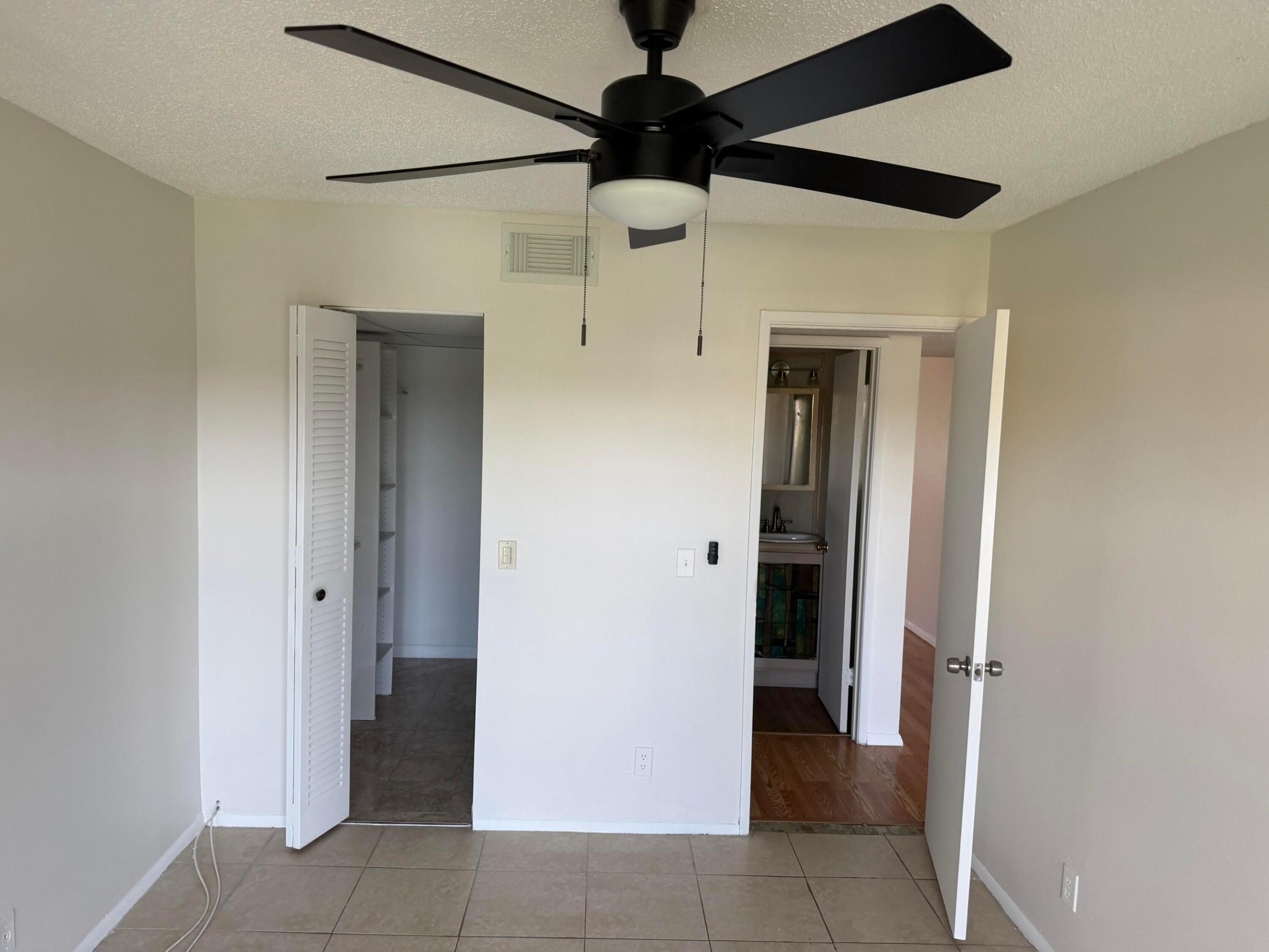 100 Village Green Circle E 312 Property Photo 13