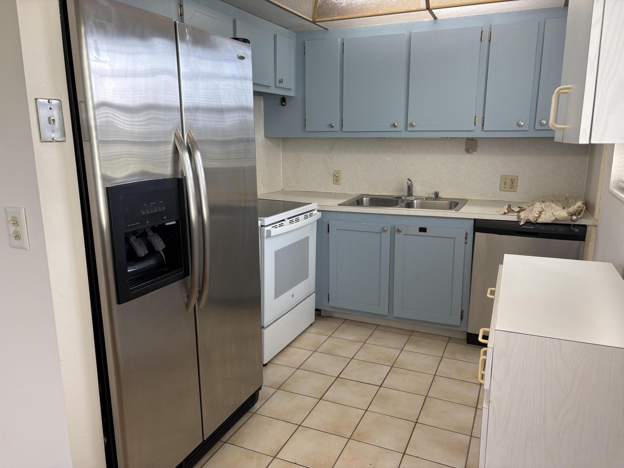 186 Dorset E Property Photo 1