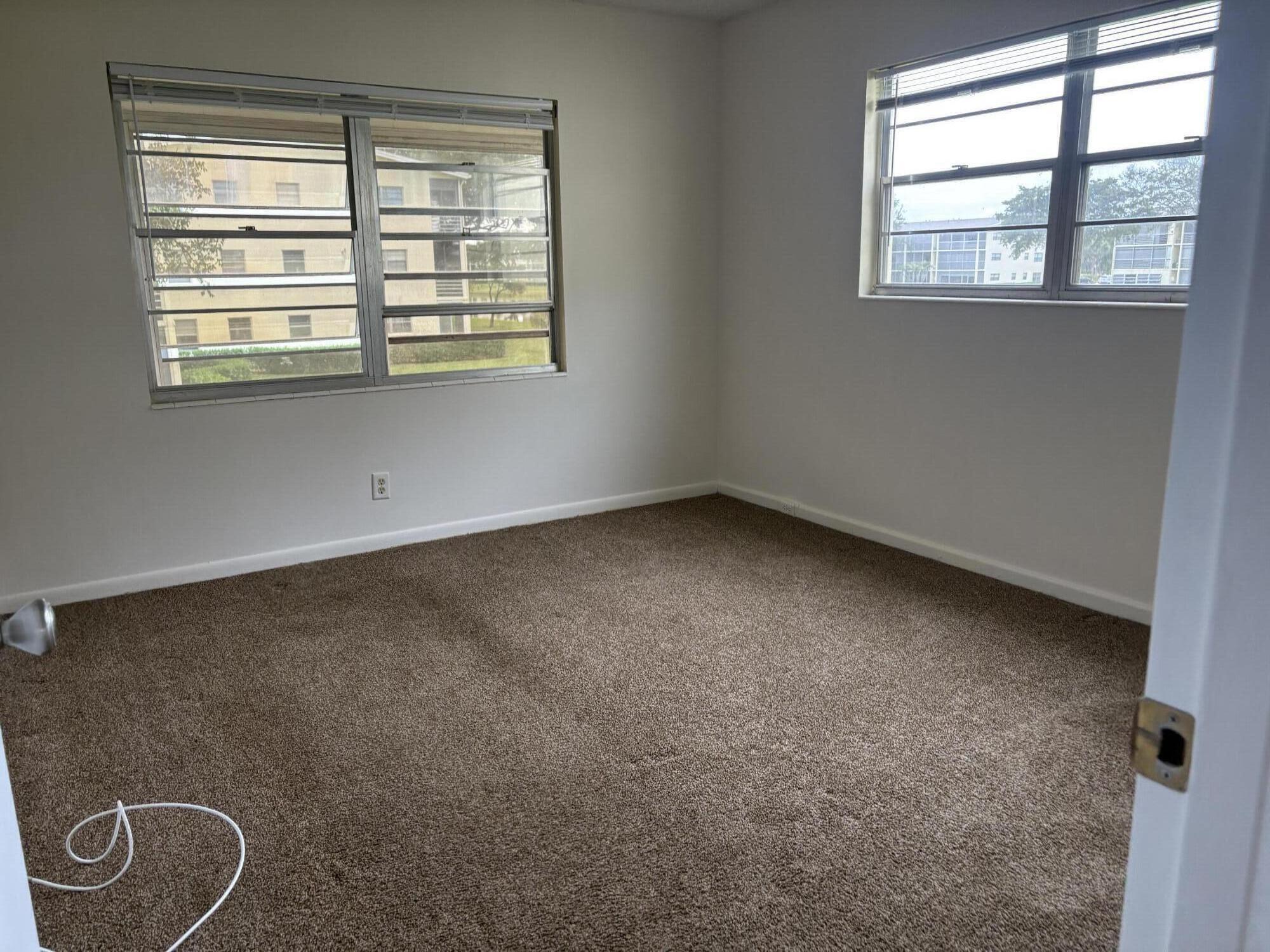 186 Dorset E Property Photo 12