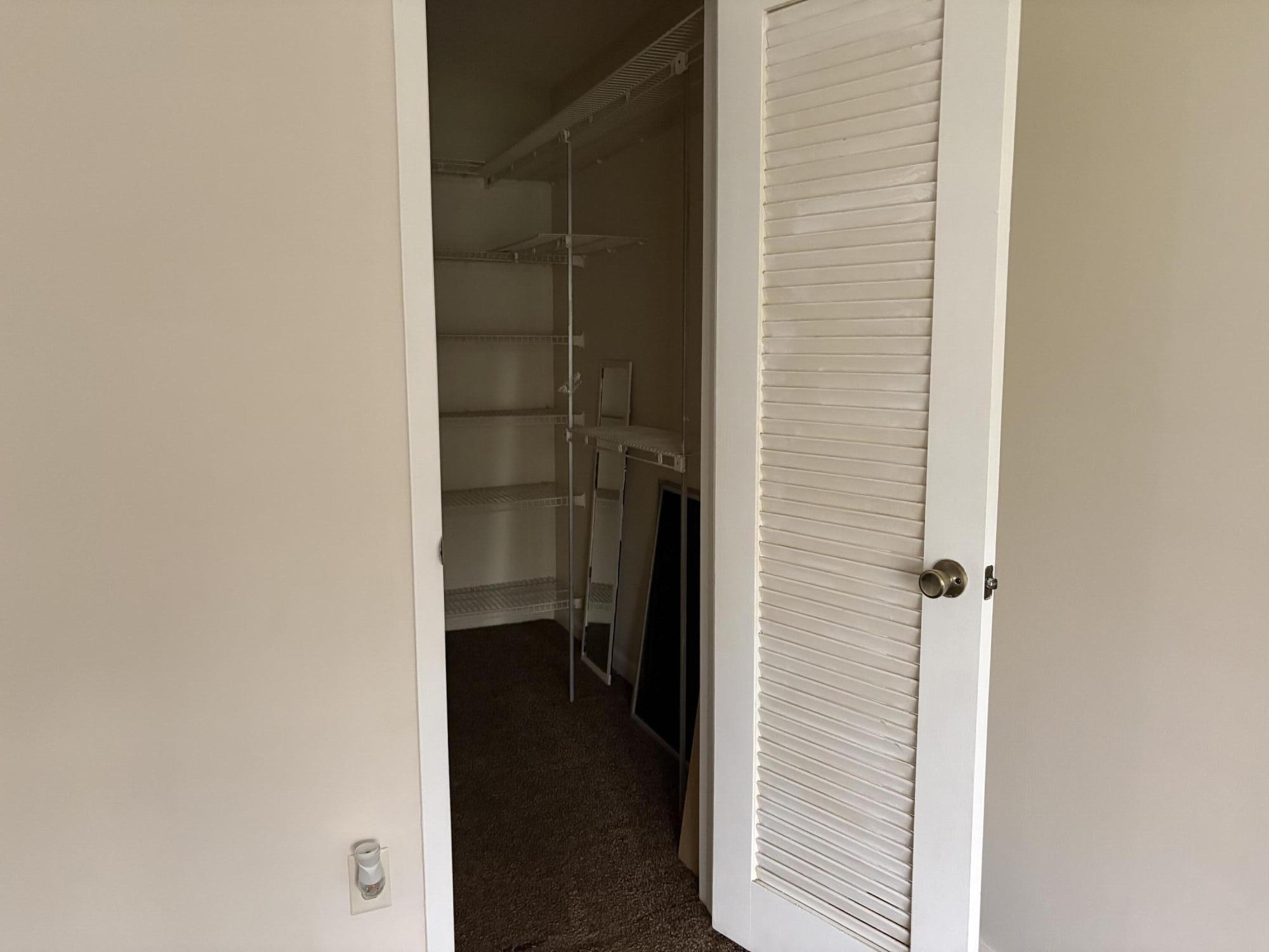 186 Dorset E Property Photo 15