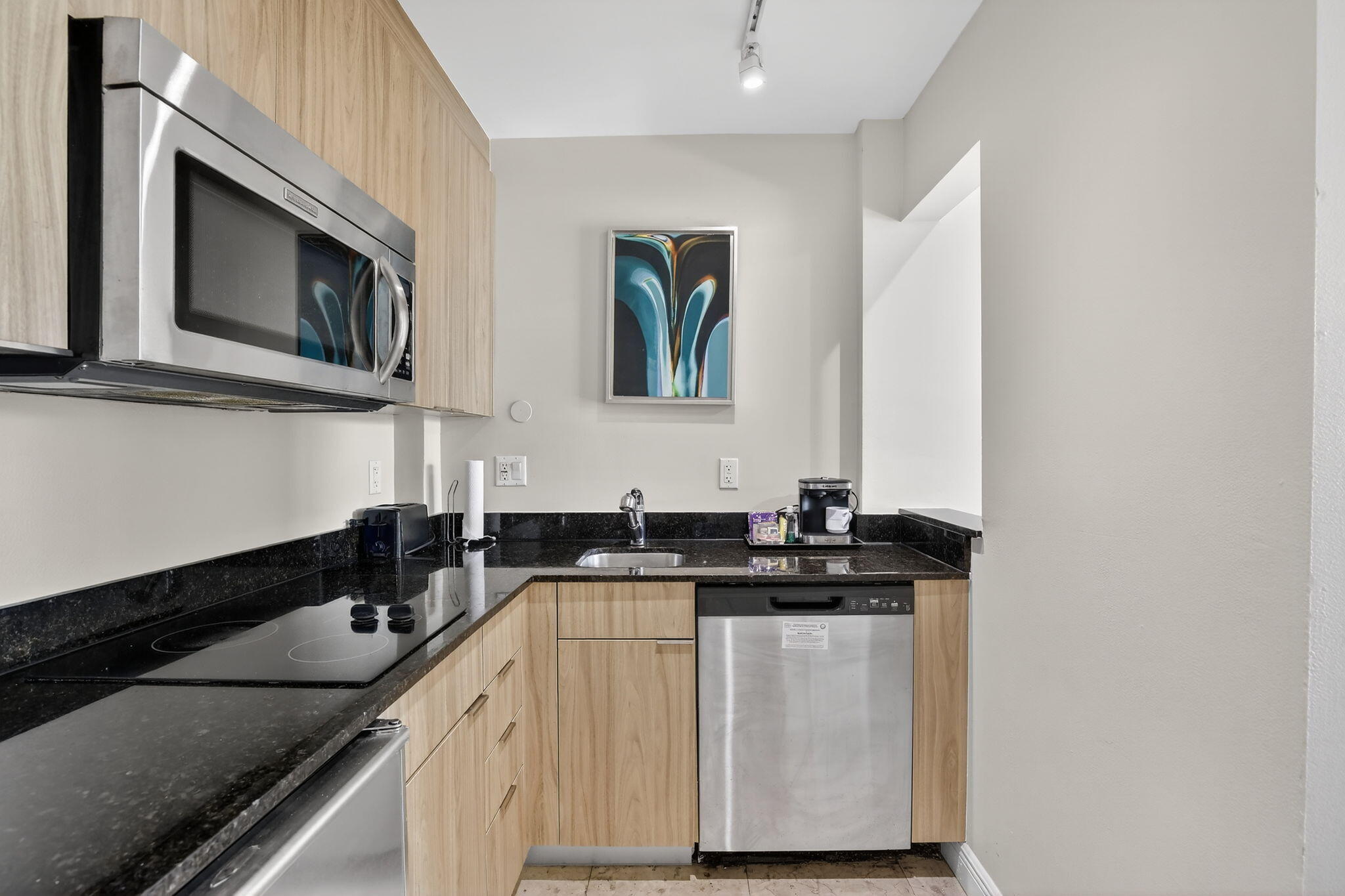 2670 E Sunrise Boulevard 320 Property Photo 3