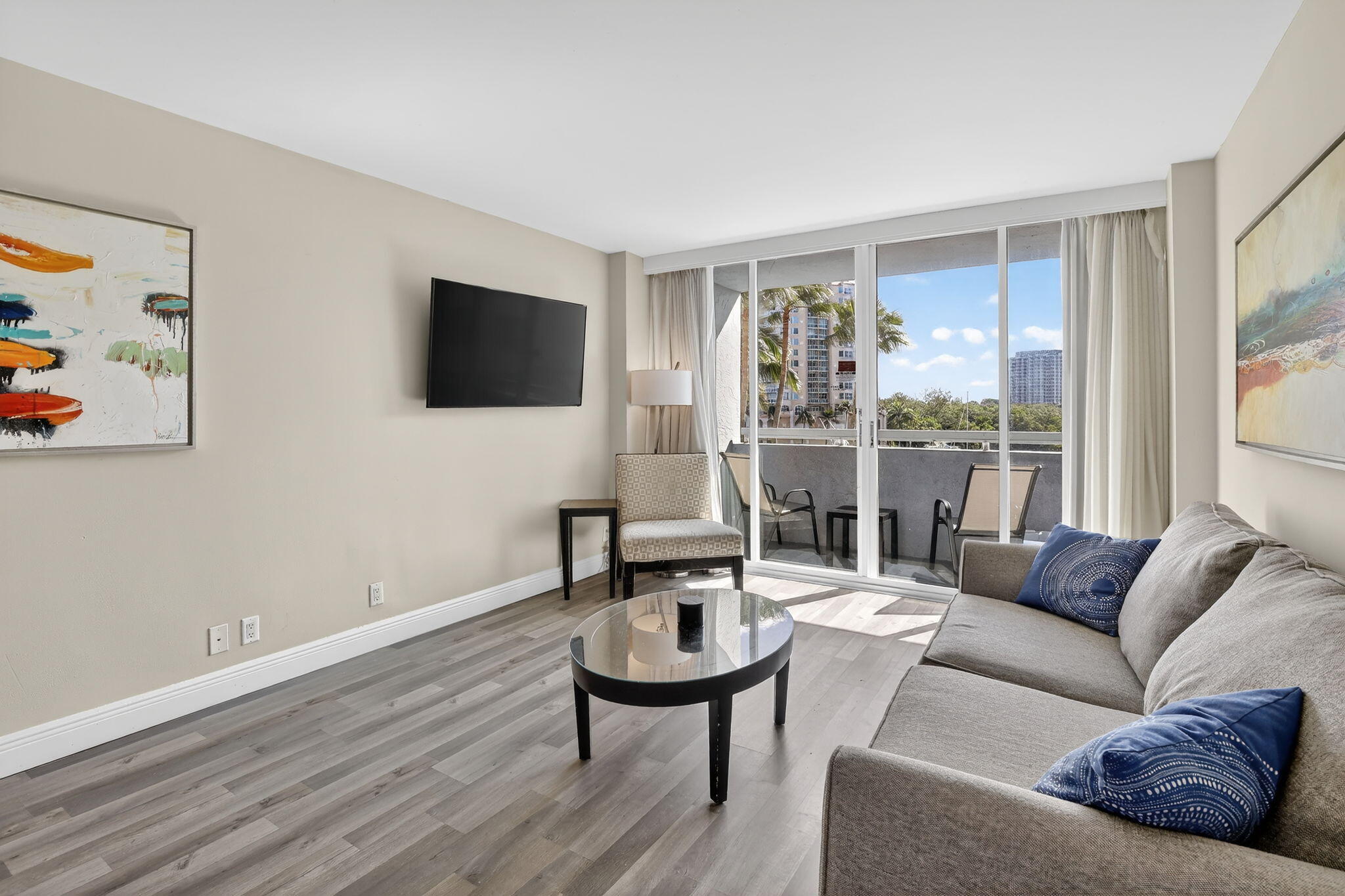 2670 E Sunrise Boulevard 320 Property Photo 6