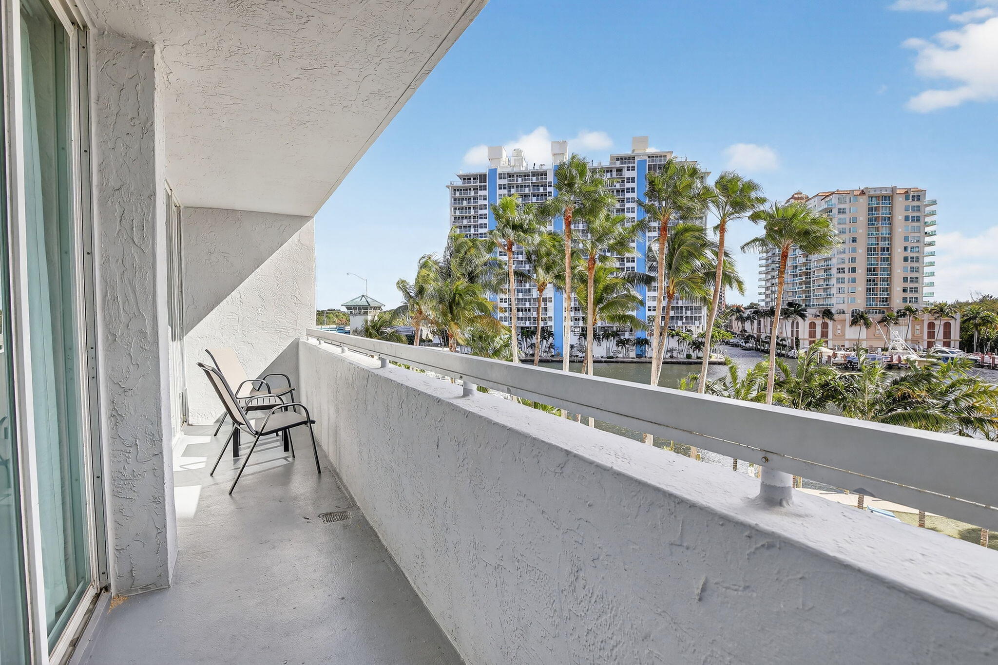 2670 E Sunrise Boulevard 320 Property Photo 15